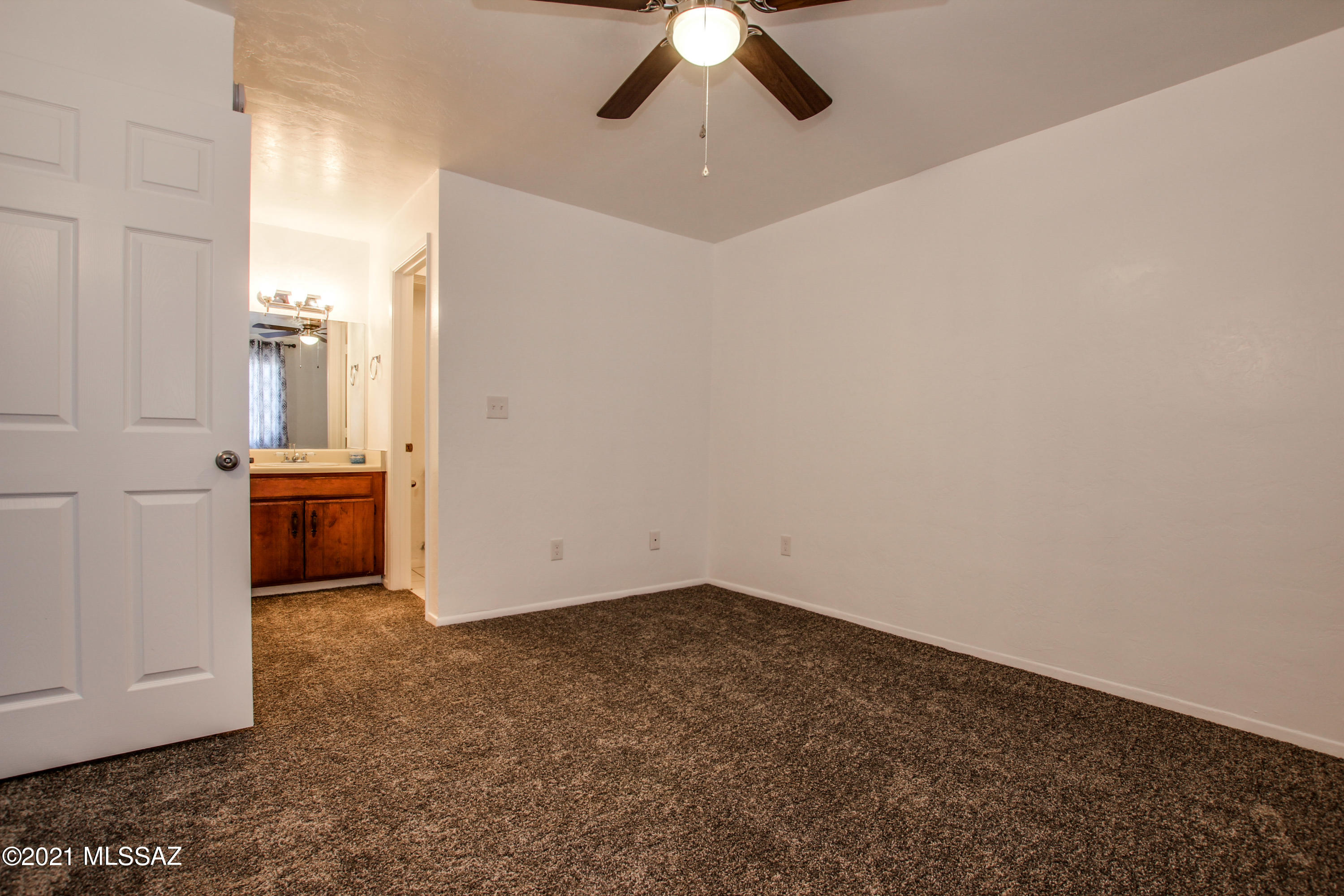 Golf Links East Condos (1-48) - Residential