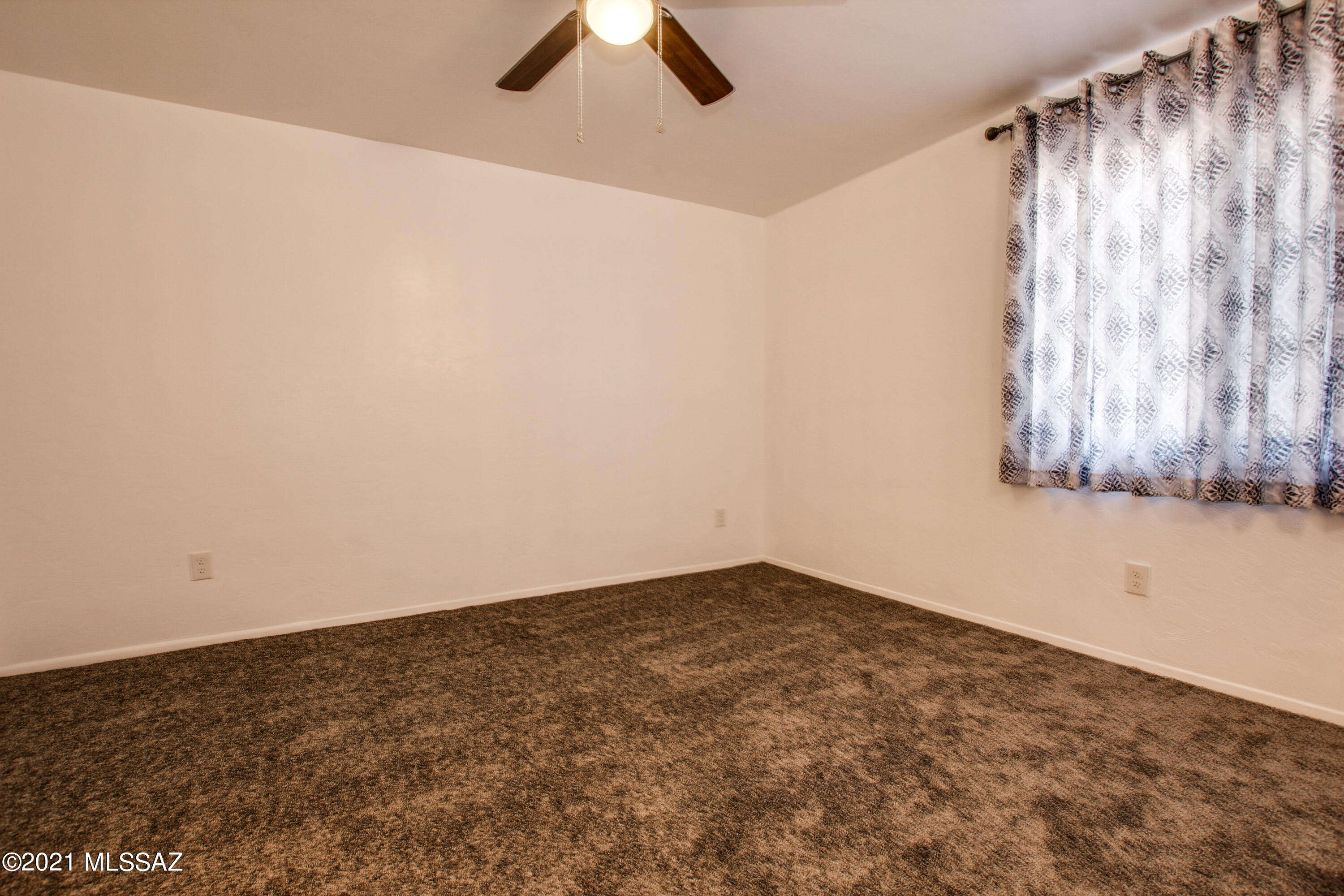 Golf Links East Condos (1-48) - Residential