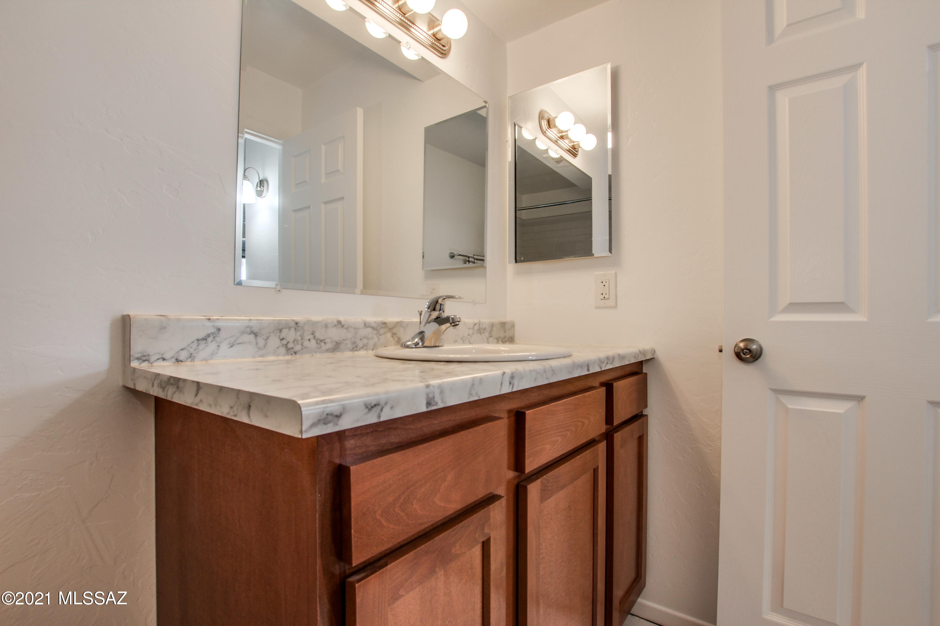 Golf Links East Condos (1-48) - Residential