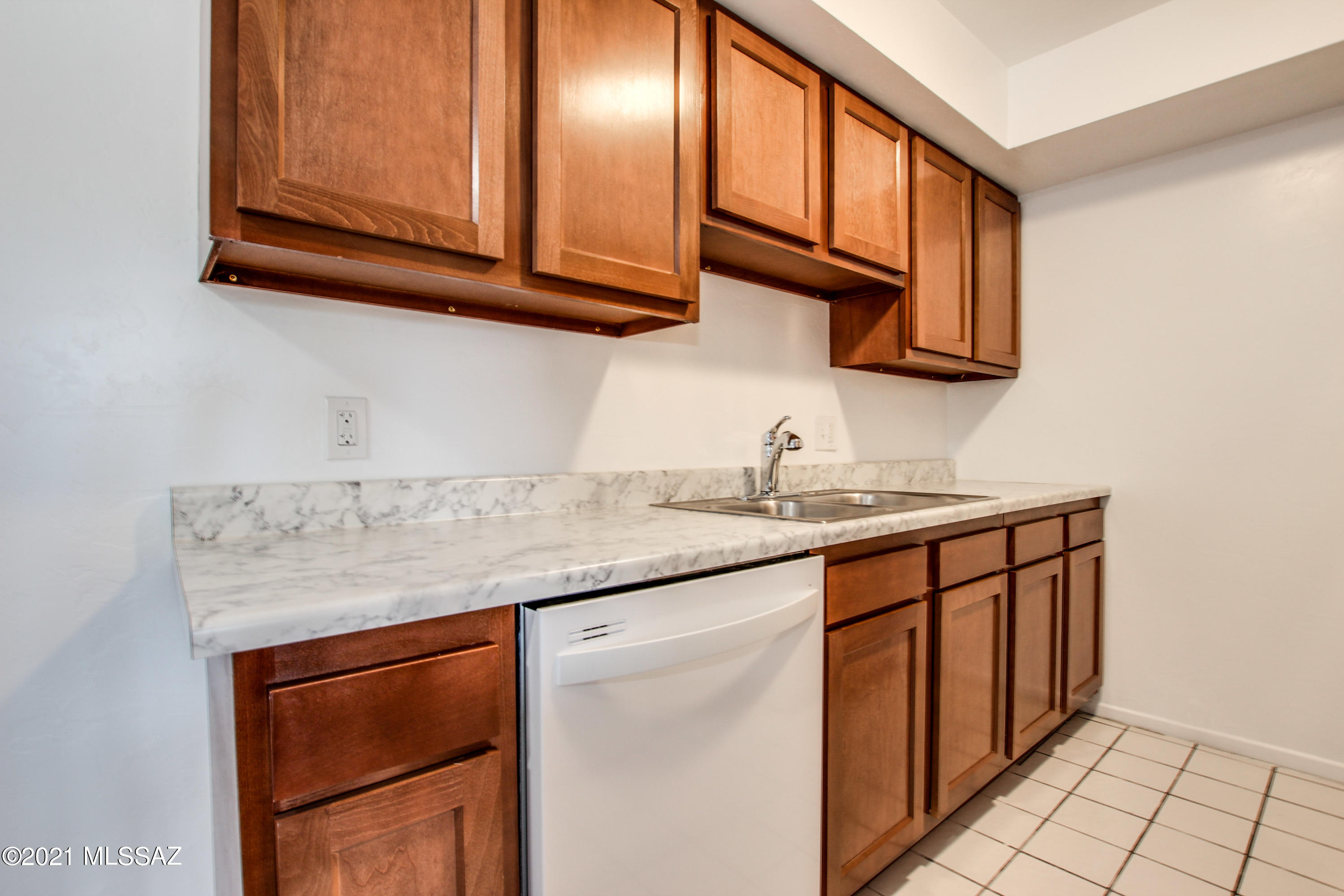 Golf Links East Condos (1-48) - Residential
