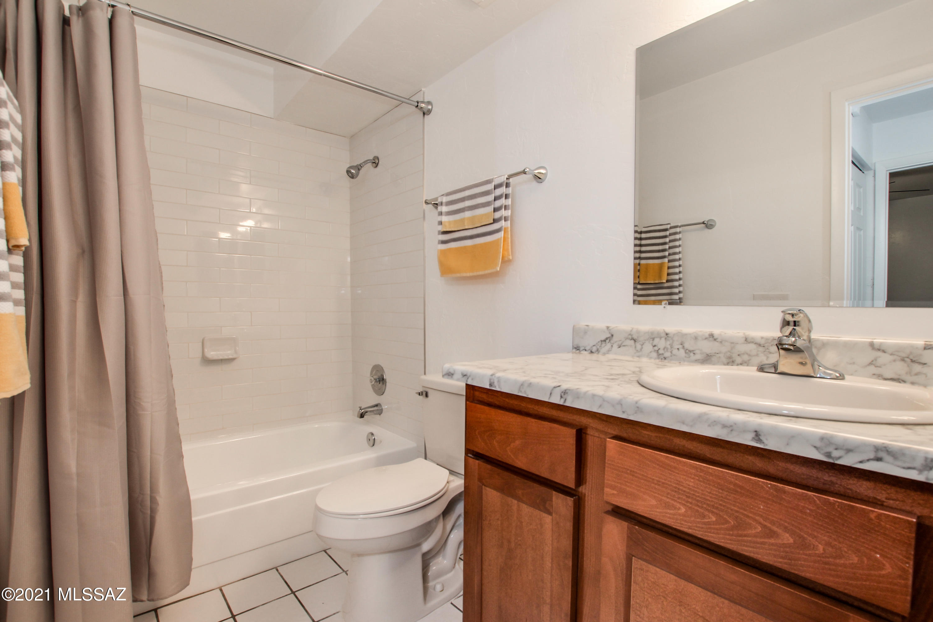 Golf Links East Condos (1-48) - Residential