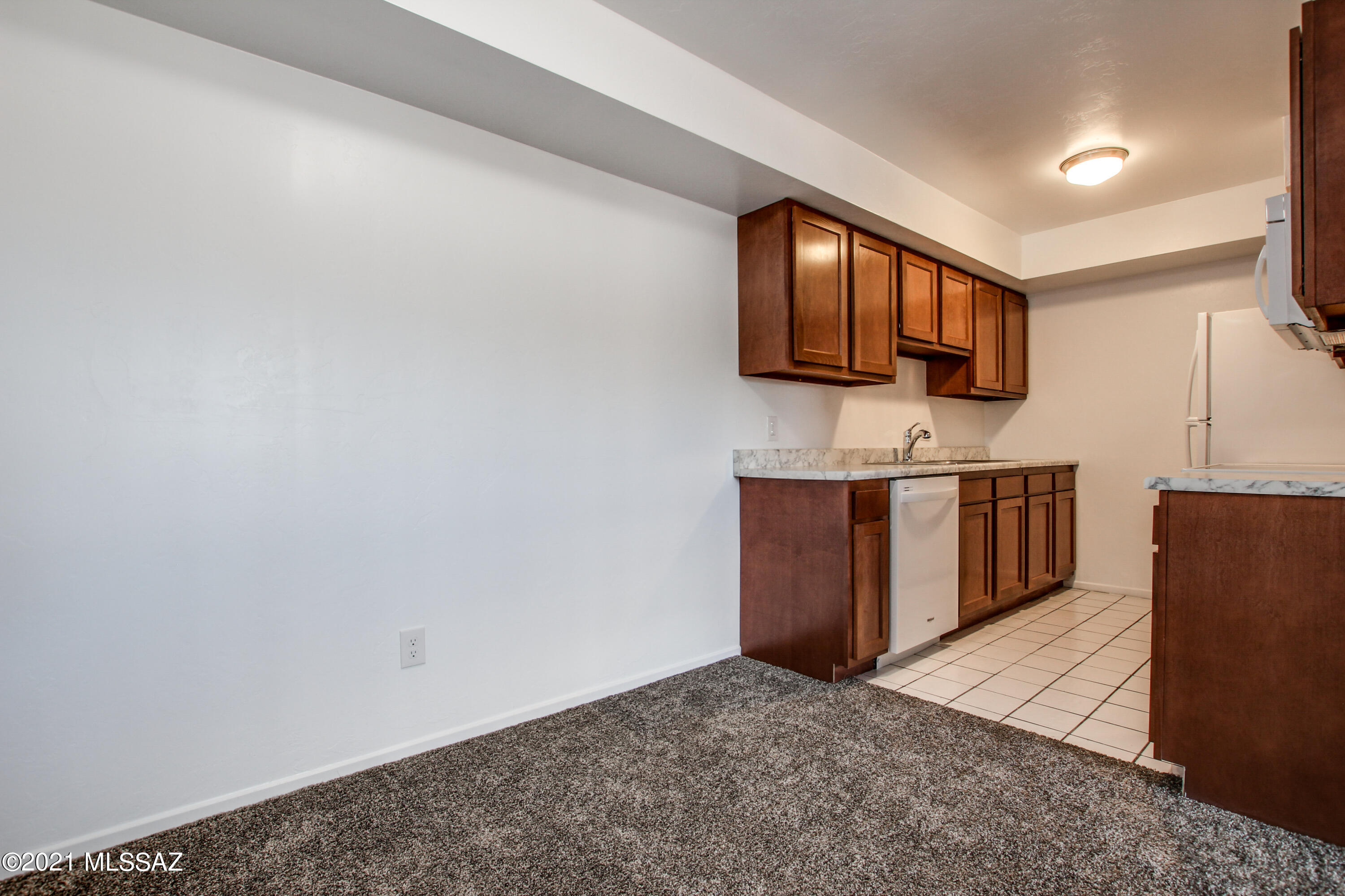 Golf Links East Condos (1-48) - Residential