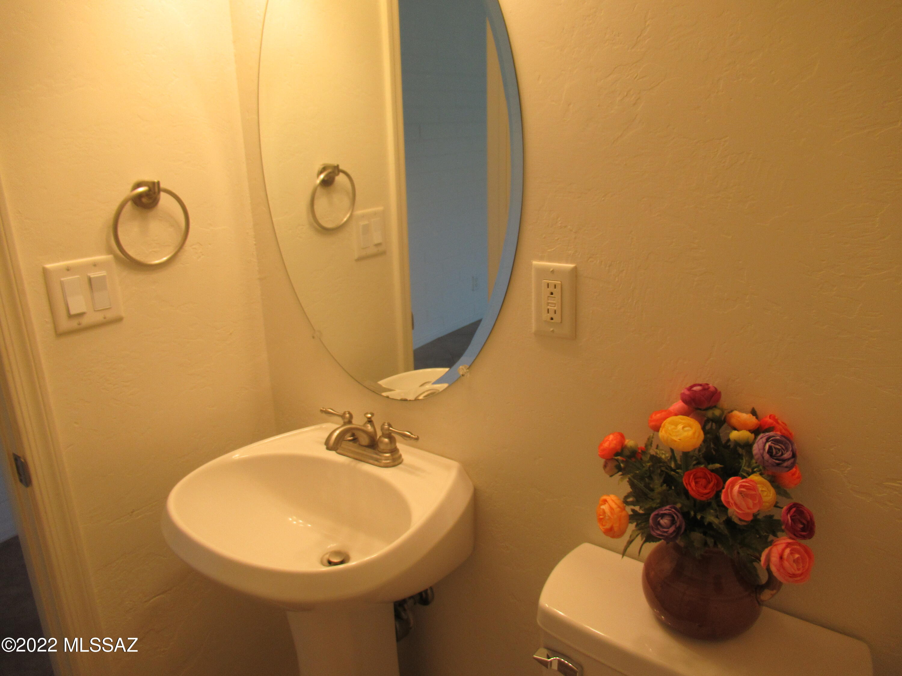 Villa Venice Condos - Residential