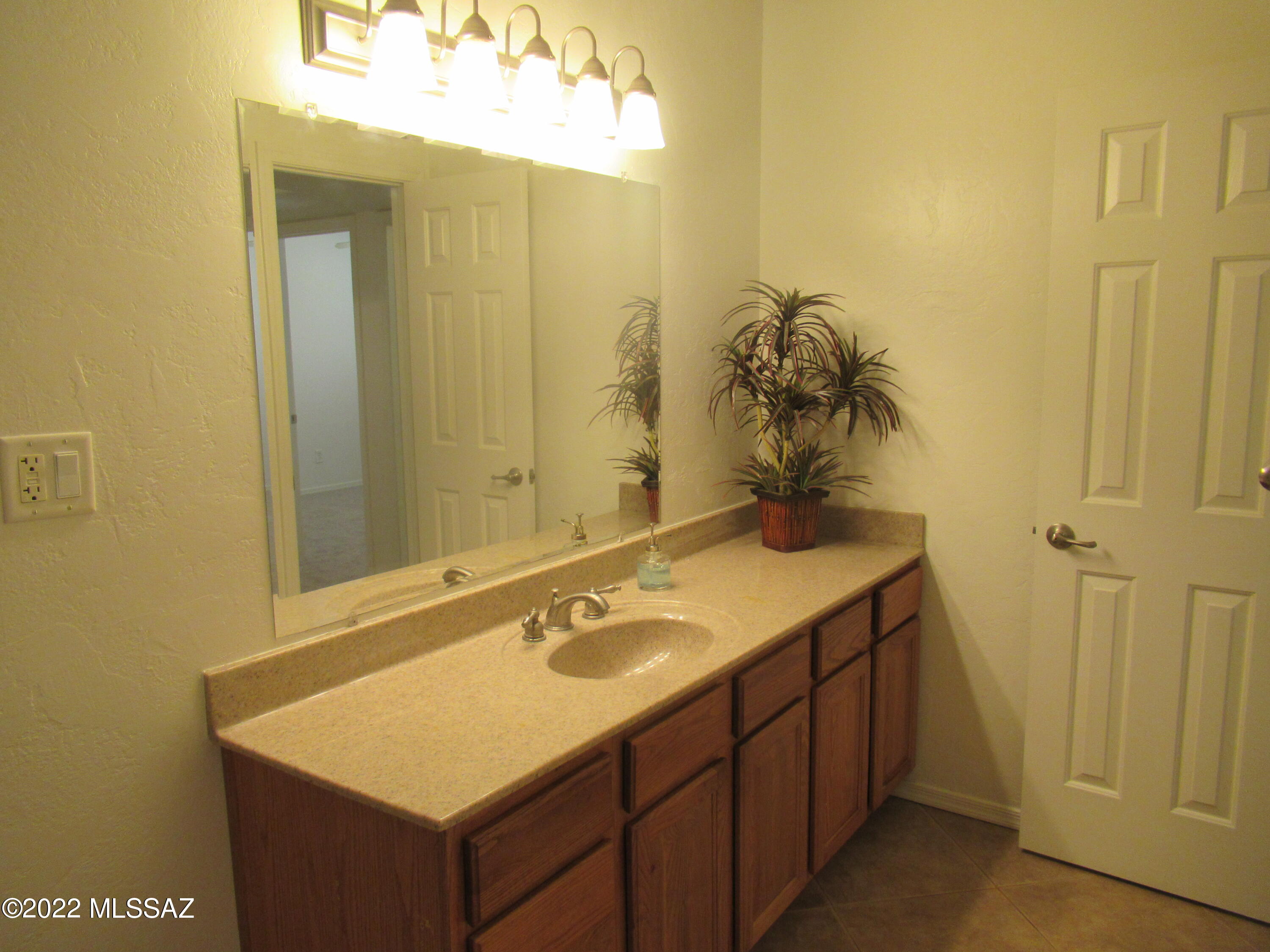 Villa Venice Condos - Residential