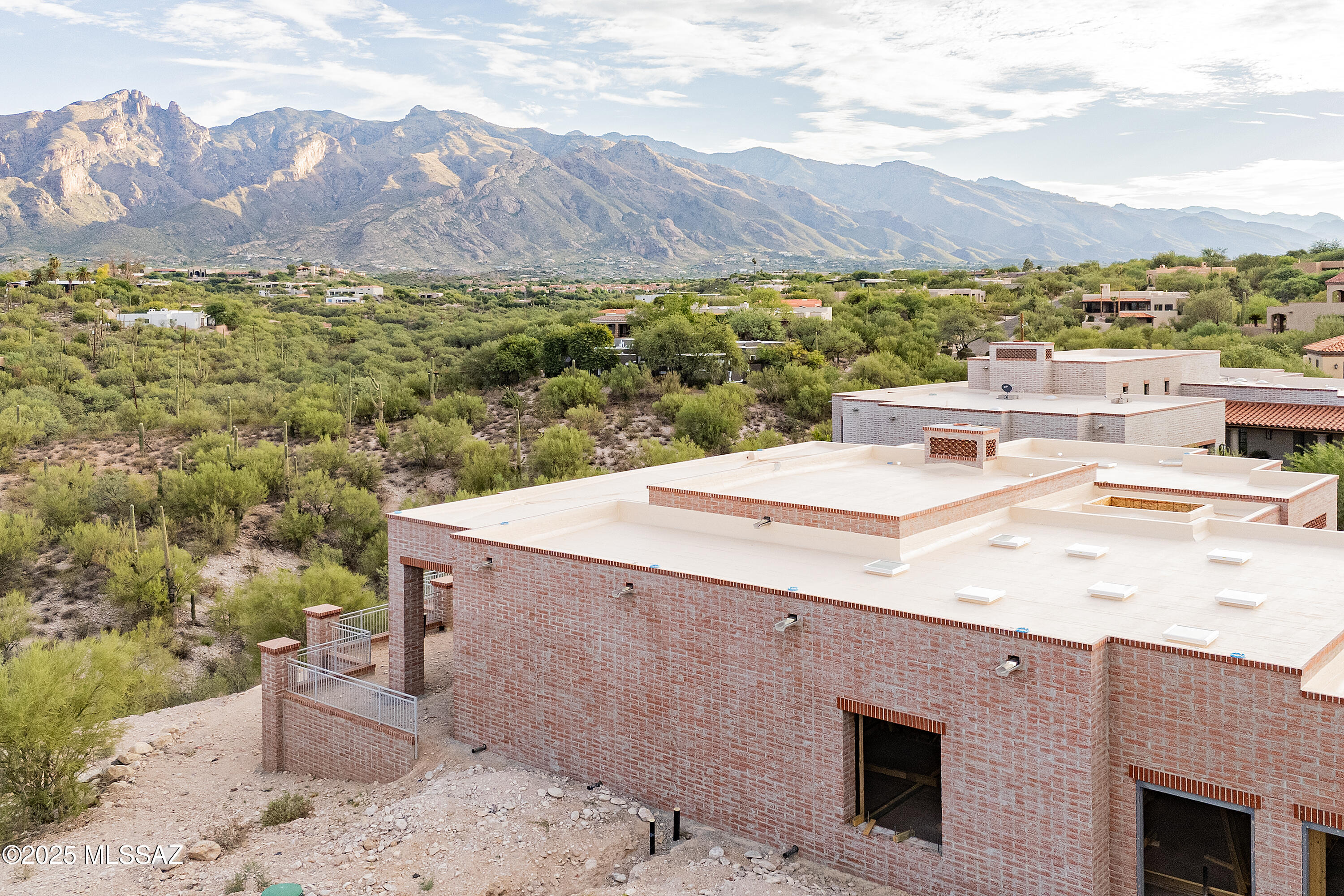 Quintana in the Catalina Foothills - Residential
