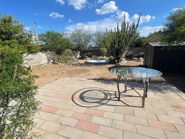 Miracle Mile Manor - Residential