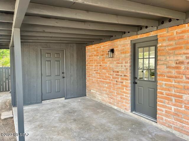 Miracle Mile Manor - Residential