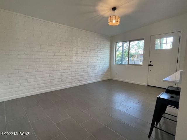 Miracle Mile Manor - Residential