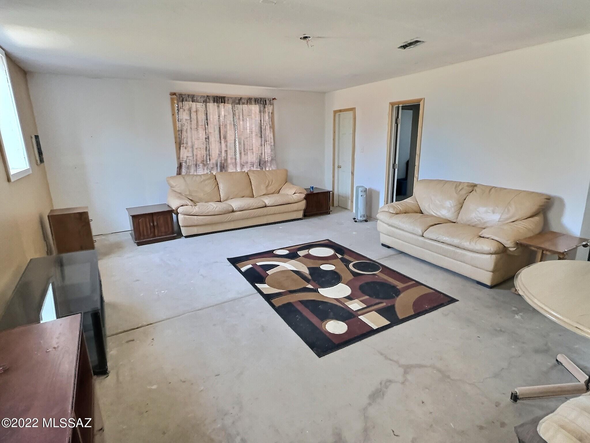 Mescal Lakes - Residential