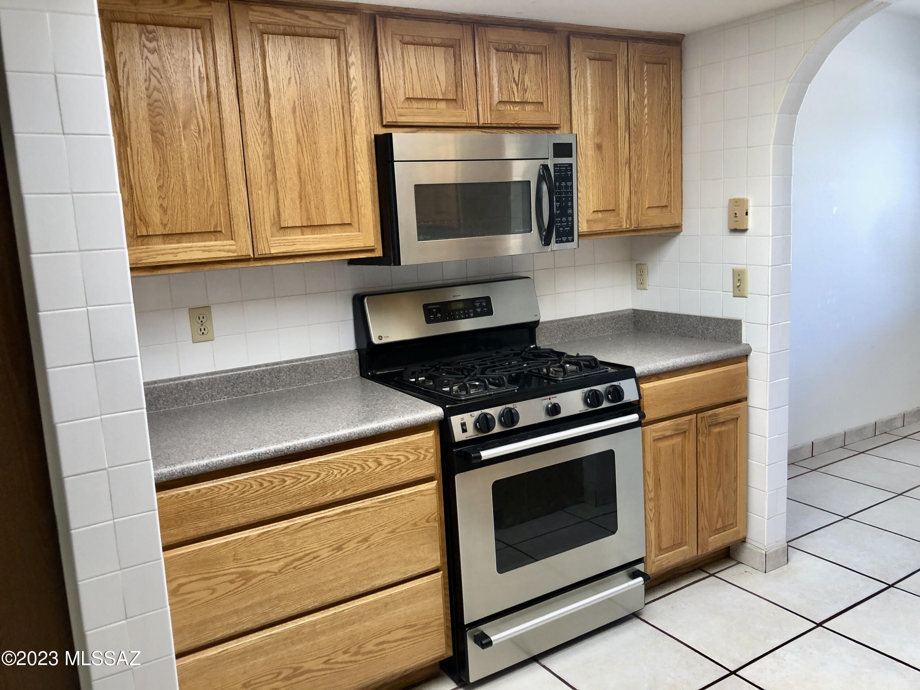 Cameo Place Townhomes (1-20) - Residential Lease