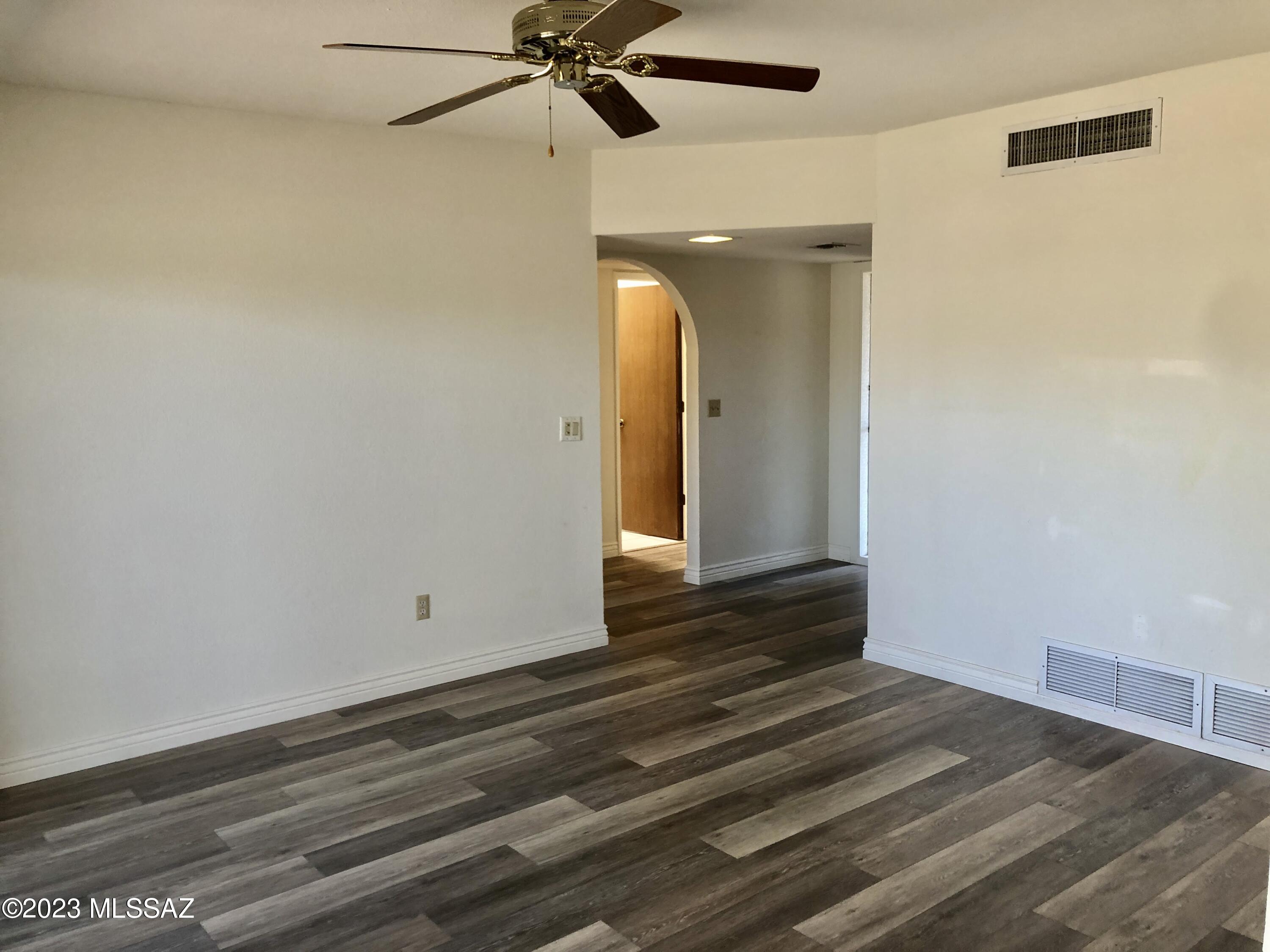 Cameo Place Townhomes (1-20) - Residential Lease