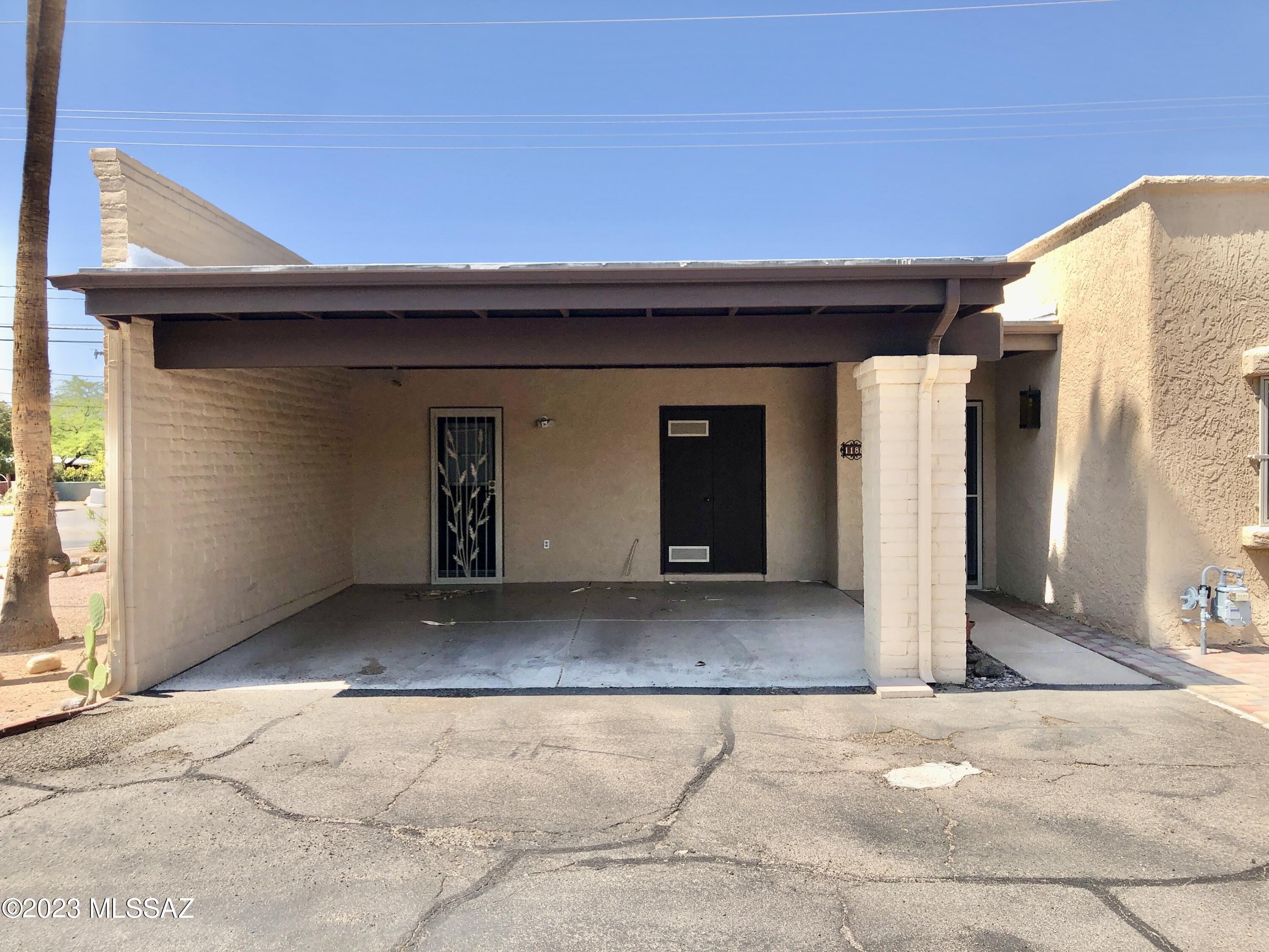 This beautiful 2-bed, 2ba townhome is centrally located in a quiet community close to shops, restaurant rows, parks, and major streets. It features a spacious living room, a kitchen with lots of cabinet/countertop space that connects to the formal dining room, a Washer and dryer, great-sized bedrooms with ample closets, and more! Water, sewer, and trash are included in the rent. The shed in the back is not included. If pets are allowed and approved, there is a $25.00 monthly pet fee per pet, plus a $150 non-refundable pet fee, per pet. Pets are subject to owner approval. 2 pets under 35lbs or less ok.

Our residents are automatically enrolled in our Resident Benefit Package. The cost of this program is $29 per month. For more information regarding this program, please go to www.bluefoxproperties.com to the For Residents tab on the banner and click on the Resident Benefit Package on the drop down menu.
Every adult age 18 and over must complete an application. The application fee is $55 per adult. The application process includes credit, criminal, previous rental history, employment, and income verification.

Our minimum rental requirements include the following:
1.The applicants' household verifiable gross monthly income must be 3 times the rental rate.
2.All our homes are offered as non-smoking. No smoking is allowed on the premises, inside or outside the home.
3.Reasonable credit. If you do not meet our minimum credit requirements as an individual or combined if more than one applicant, your application may be declined.
4.If this property is located within the City of Tucson, housing vouchers will be considered.
5.Applicant to provide proof that debts to previous landlords have been satisfied. An eviction can be grounds for denial.
6.No felonies for the past 10 years related to property damage, illegal substance manufacturing or distribution, or assault. Other criminal activity may be grounds for denial.
7.All pets are subject to approval.
8.No bankruptcies that have not already been discharged.
9. All current or pending collection accounts owed to any utility companies must be paid in full, with no exception, and must provide a receipt from the collection agency or utility company stating the collection fee has been paid or settled.
10. You must fill out an application on www.bluefoxproperties.com. Applications submitted through any other site will not be accepted and Blue Fox will not be responsible for any refunds.

Blue Fox Properties is an Equal Opportunity Housing provider. We are also licensed REALTORS.