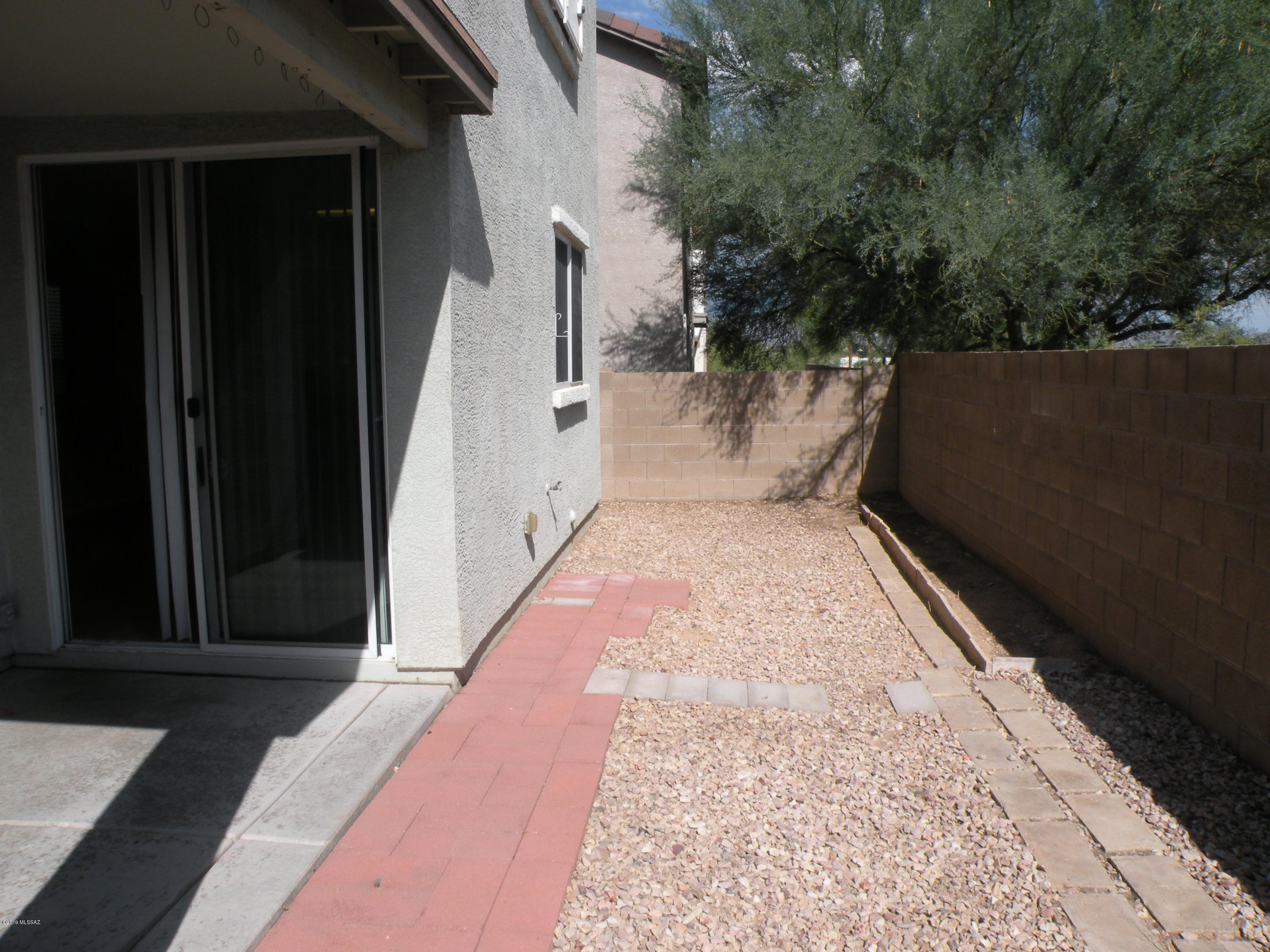 Pantano Overlook - Residential