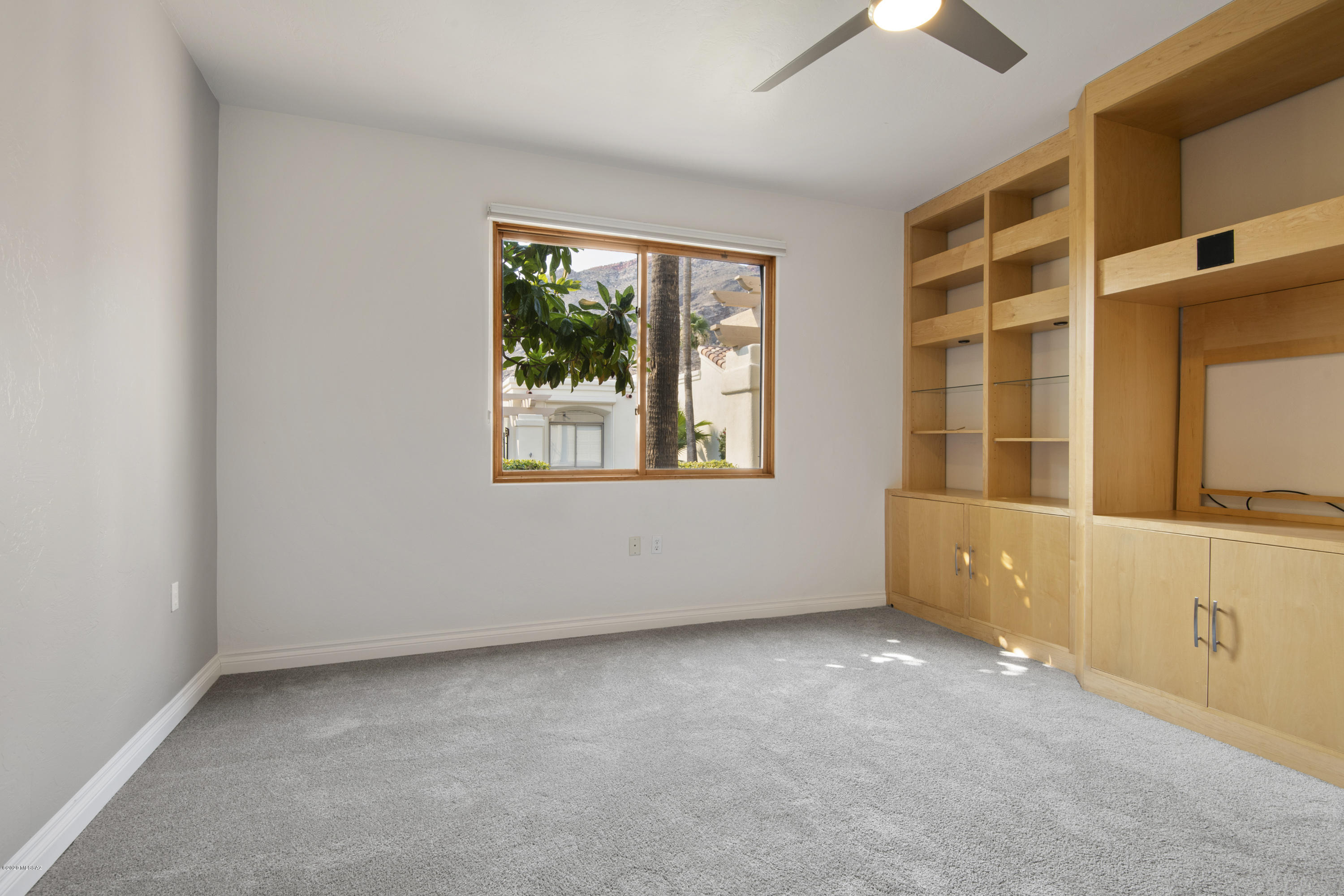 El Diamante II (1-40) - Residential Lease