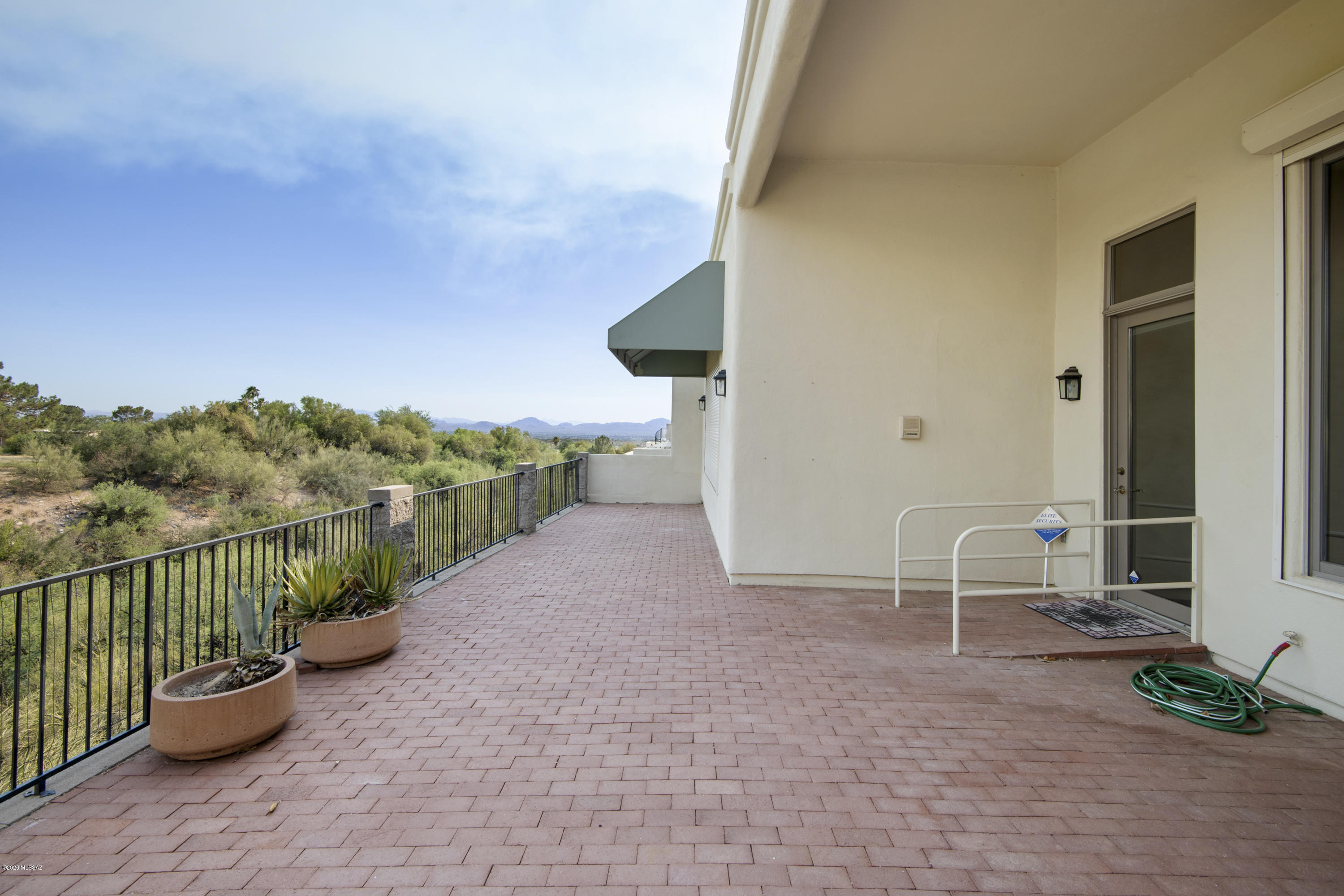 El Diamante II (1-40) - Residential Lease