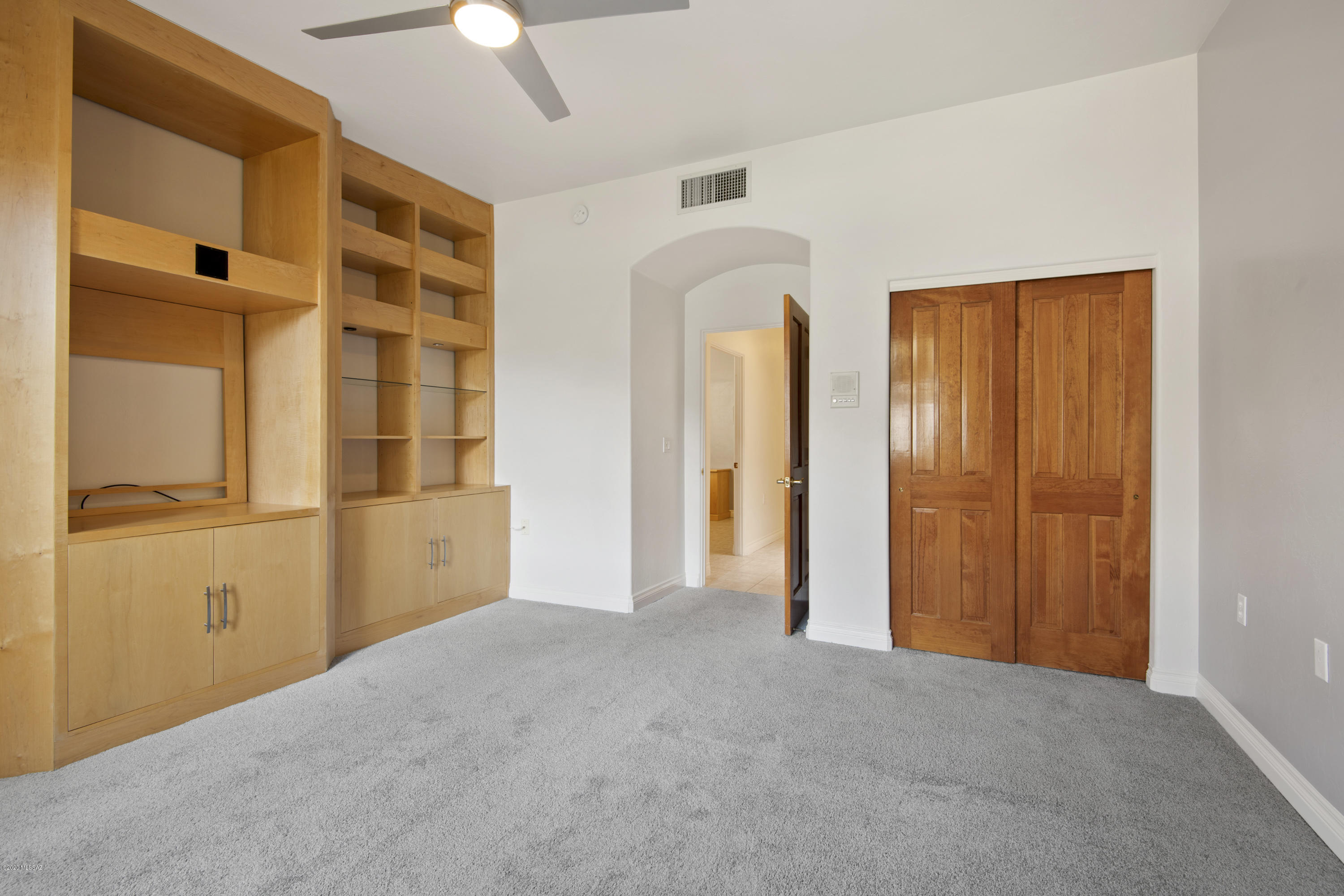 El Diamante II (1-40) - Residential Lease