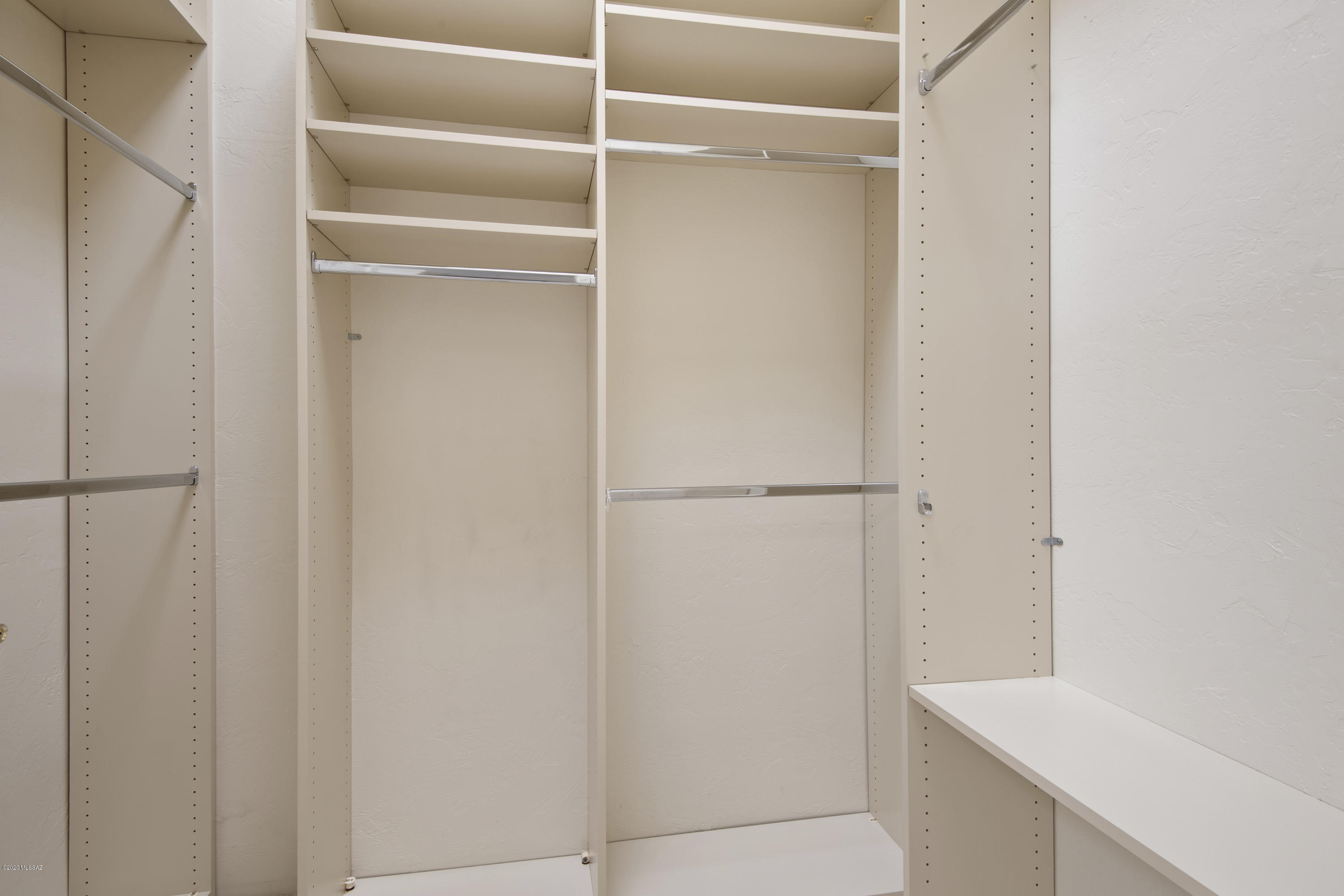 El Diamante II (1-40) - Residential Lease