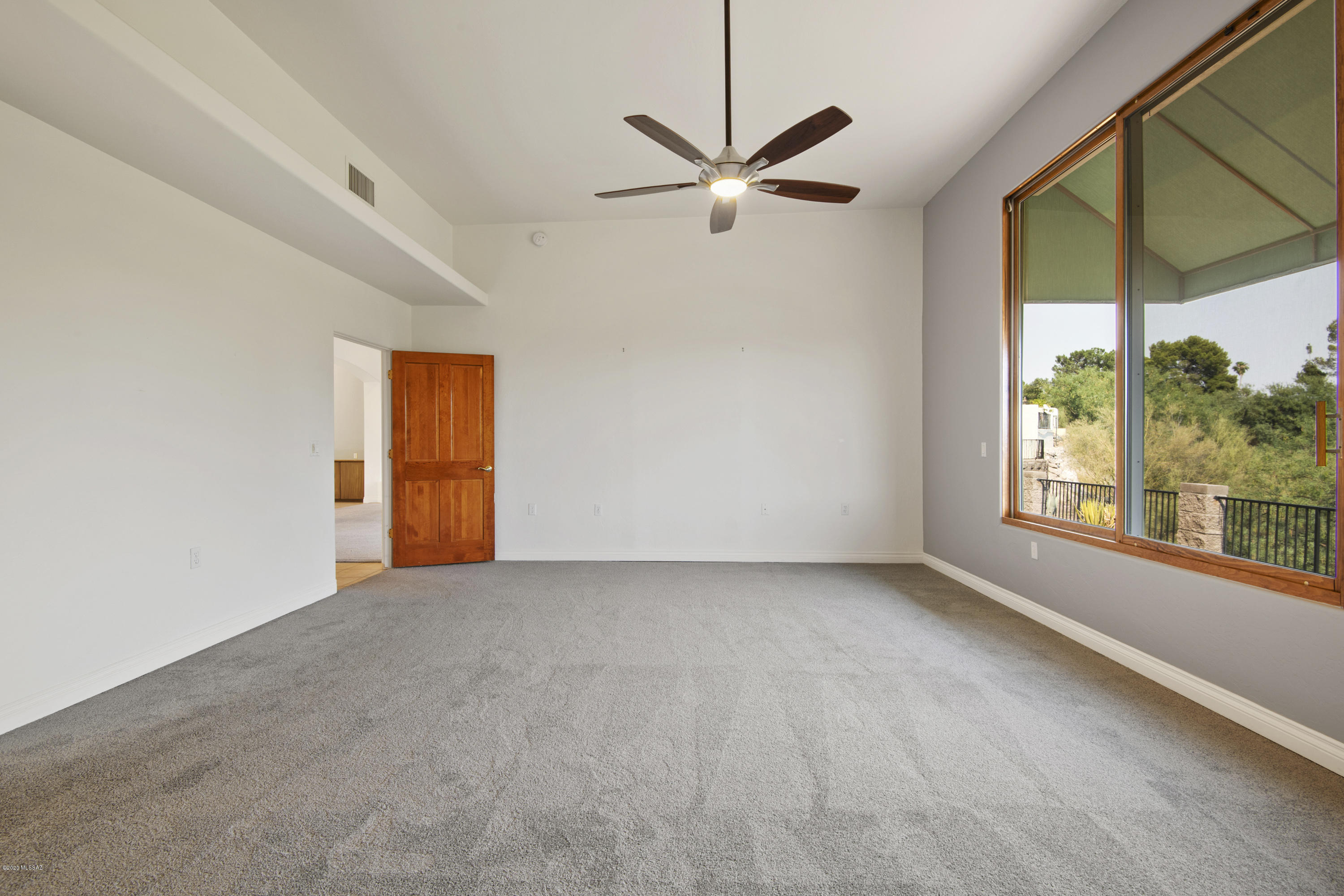 El Diamante II (1-40) - Residential Lease