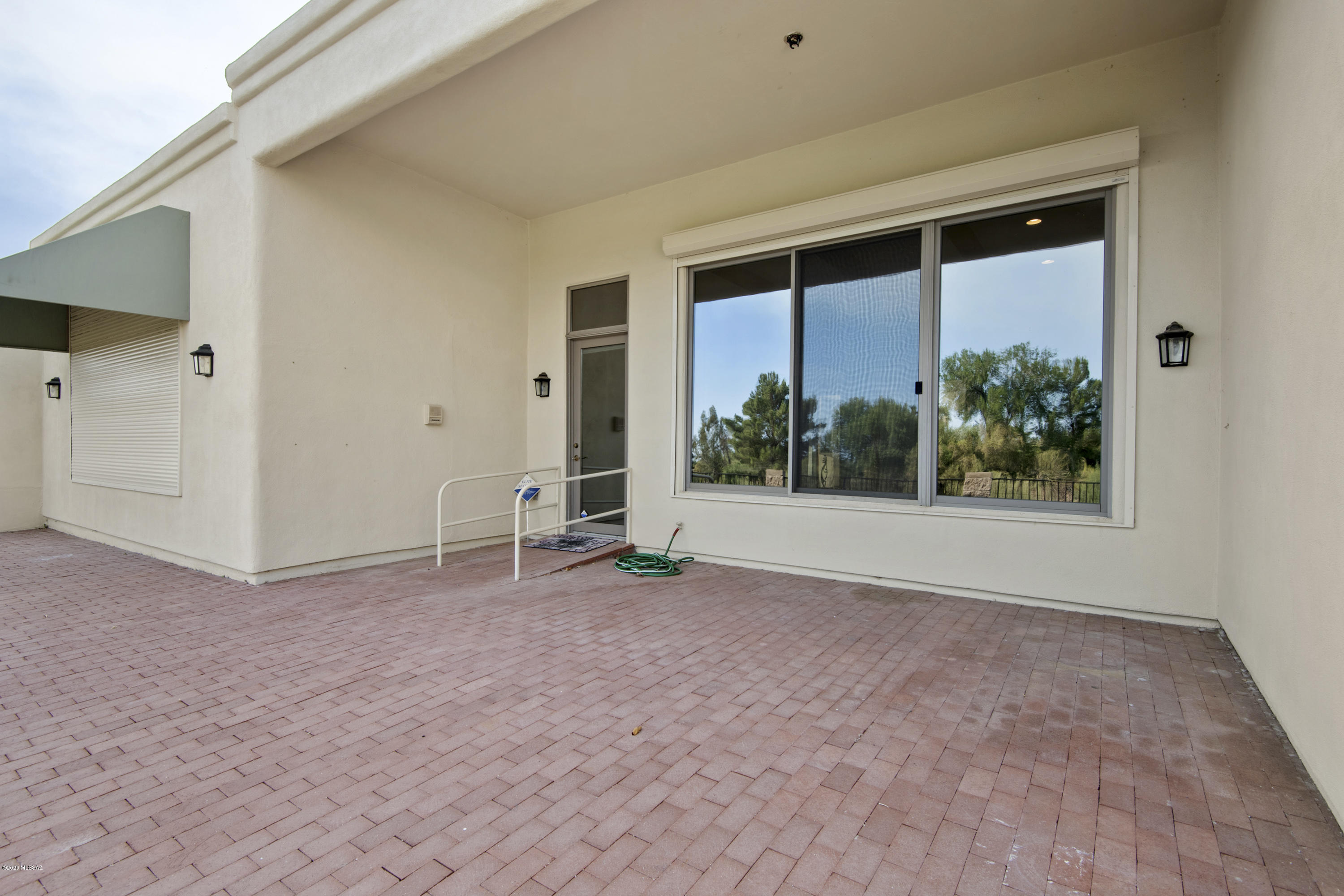 El Diamante II (1-40) - Residential Lease