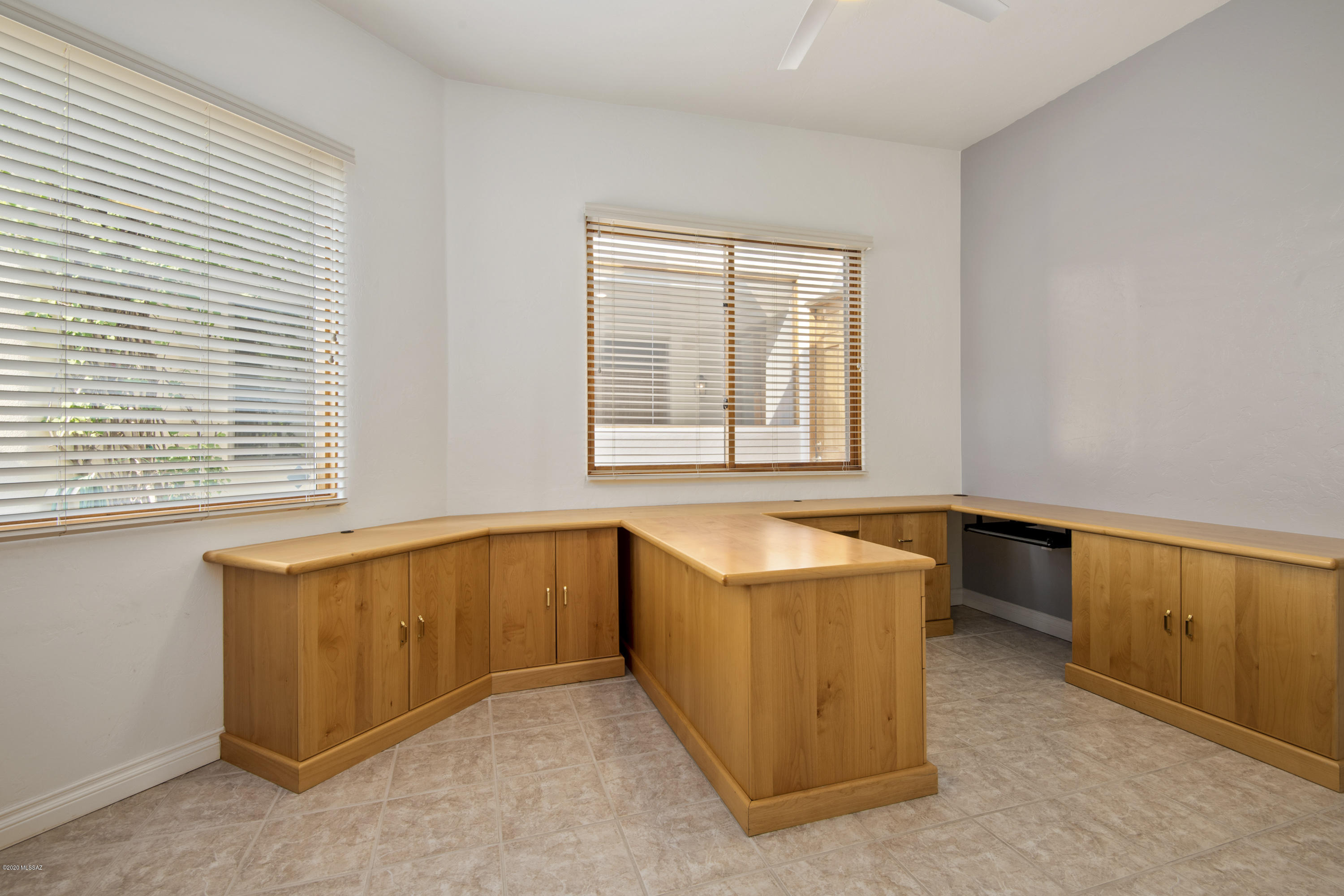 El Diamante II (1-40) - Residential Lease