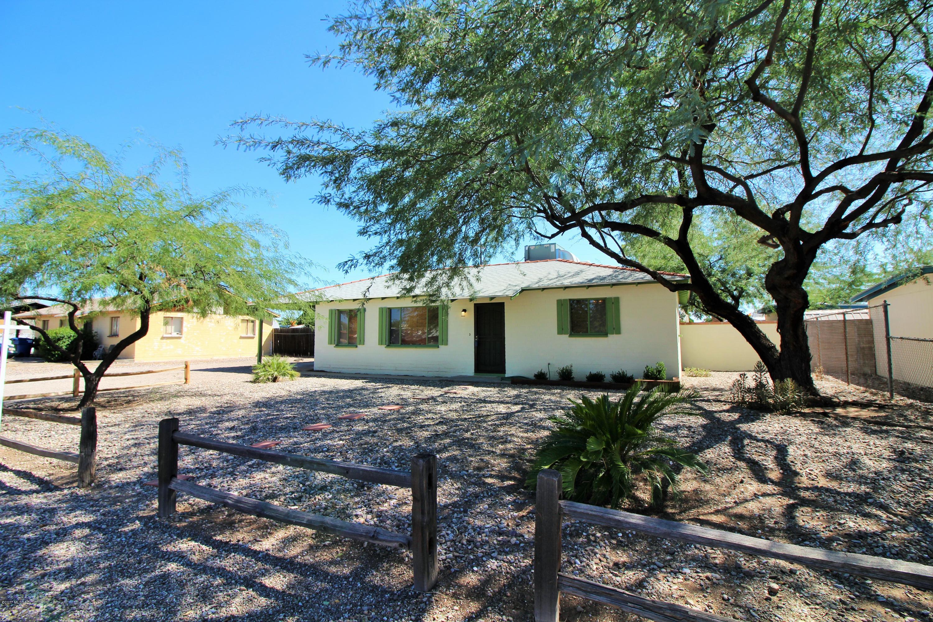 Seller will accept or counter offer from $139,000-$149,900. SPECTACULARLY RENOVATED HOME FEATURES ALL NEW FLOORING KITCHEN AND BATH AND EVERYTHING BEHIND THE SCENES TOO. HURRY OVER TO TAKE A LOOK AT THIS CHARMING HOME ON A LARGE LOT WITH A FULLY WALLED BACKYARD FEATURING BIG COVERED PATIO AND MATURE TREES MAKING IT THE PERFECT SPOT FOR ENTERTAINING FAMILY AND FRIENDS BBQ. GREAT OPEN FLOOR PLAN MAKES THIS HOUSE APPEAR LARGER THAN THE SQFT. BEAUTIFUL VIEWS OF THE YARDS OUT OF EVERY WINDOW. GORGEOUS NEW TILE FLOW THROUGHOUT THIS HOME.  THE BEAUTIFUL KITCHEN FEATURES GRANITE COUNTERS AND STAINLESS STEEL APPLIANCES. DON' TAKE MY WORD FOR IT SEE IT FOR YOURSELF. YOU'LL BE HAPPY THAT YOU DID!!
