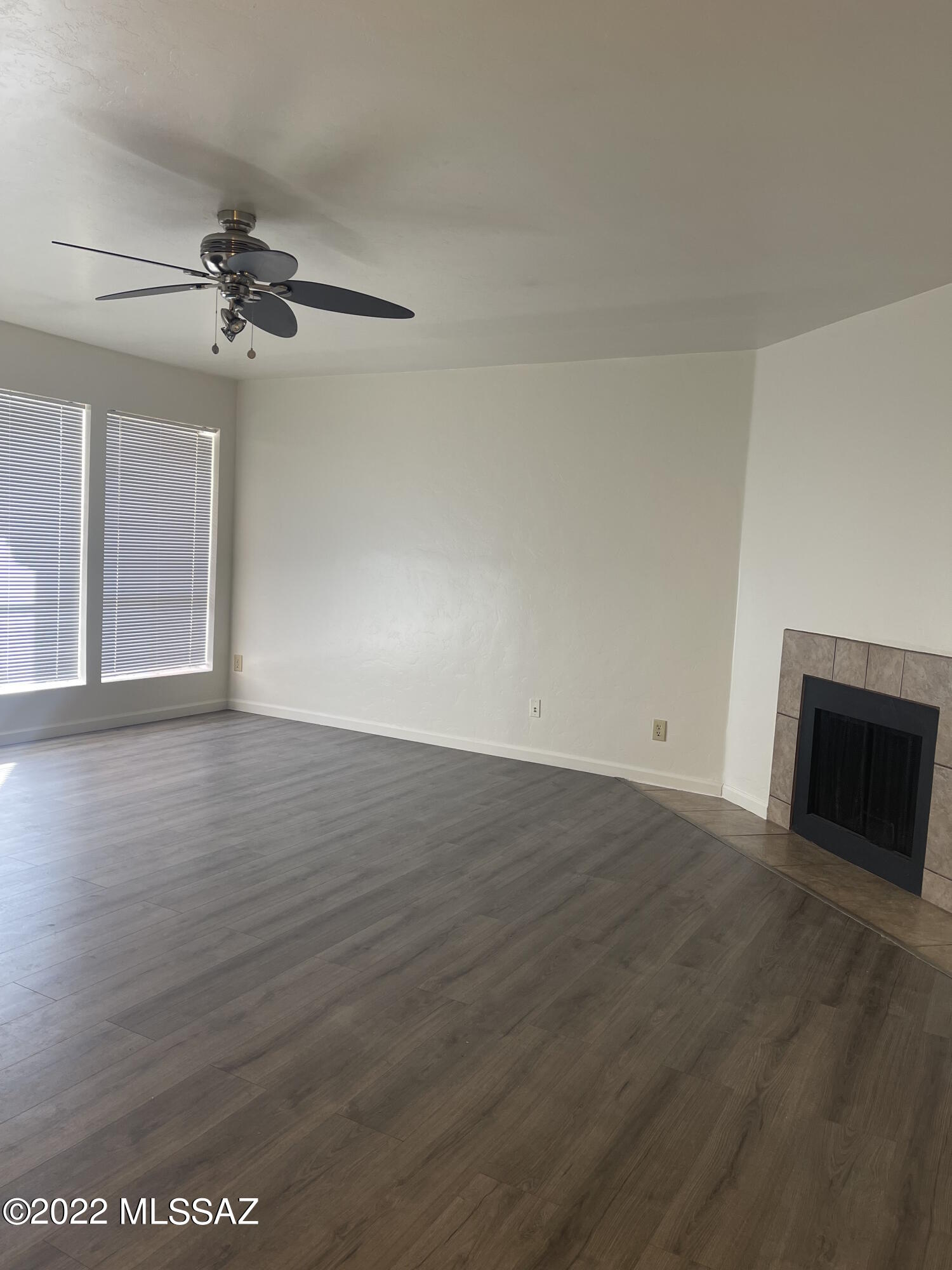 Reflections in the Catalina Condominium - Residential Lease