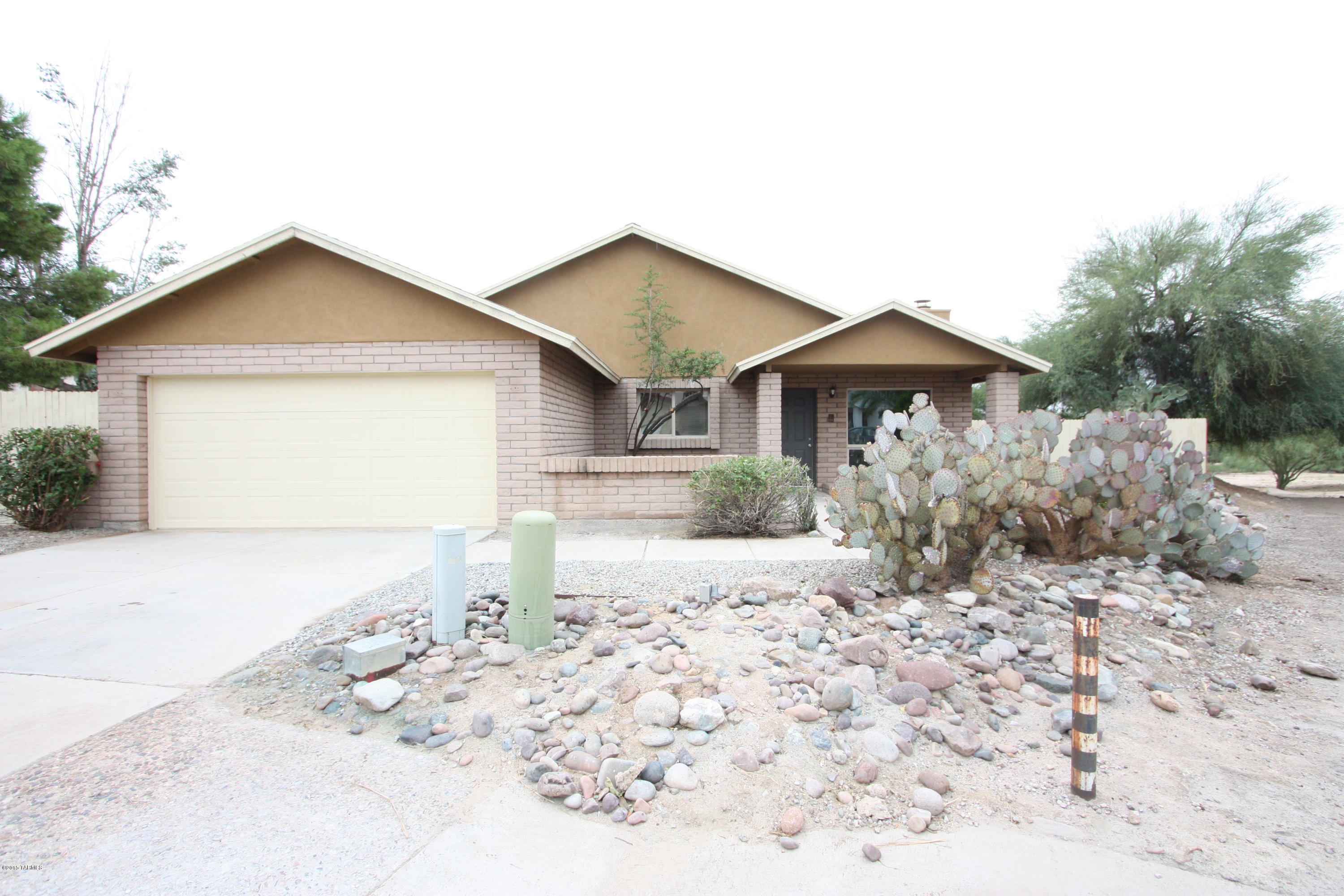 Amazing Northwest side home is move in ready.