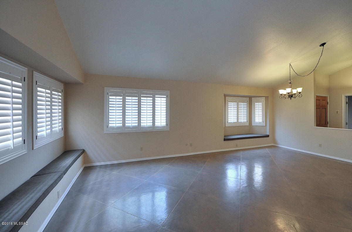 La Paloma Ridge Estates II (1-18) - Residential Lease