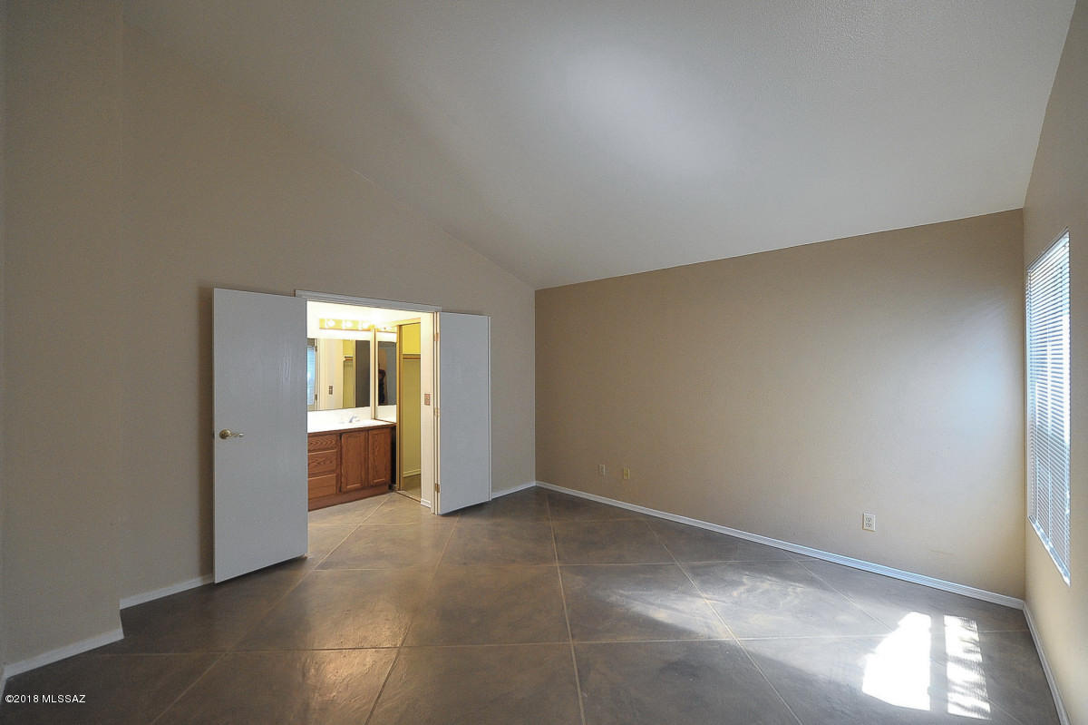 La Paloma Ridge Estates II (1-18) - Residential Lease