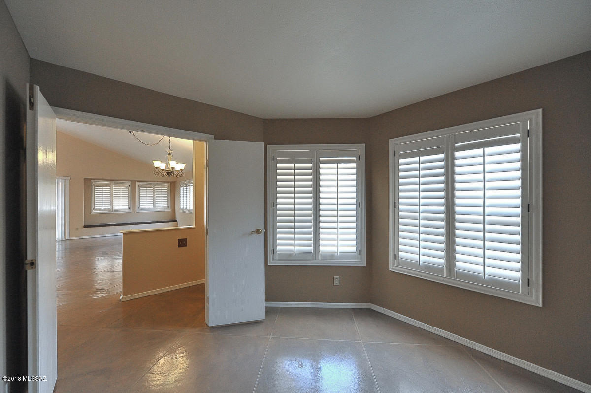 La Paloma Ridge Estates II (1-18) - Residential Lease