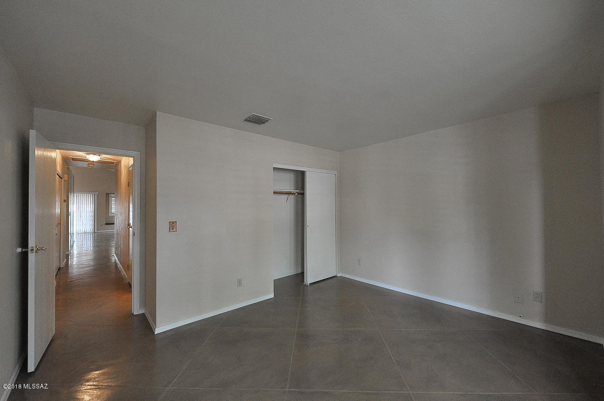 La Paloma Ridge Estates II (1-18) - Residential Lease