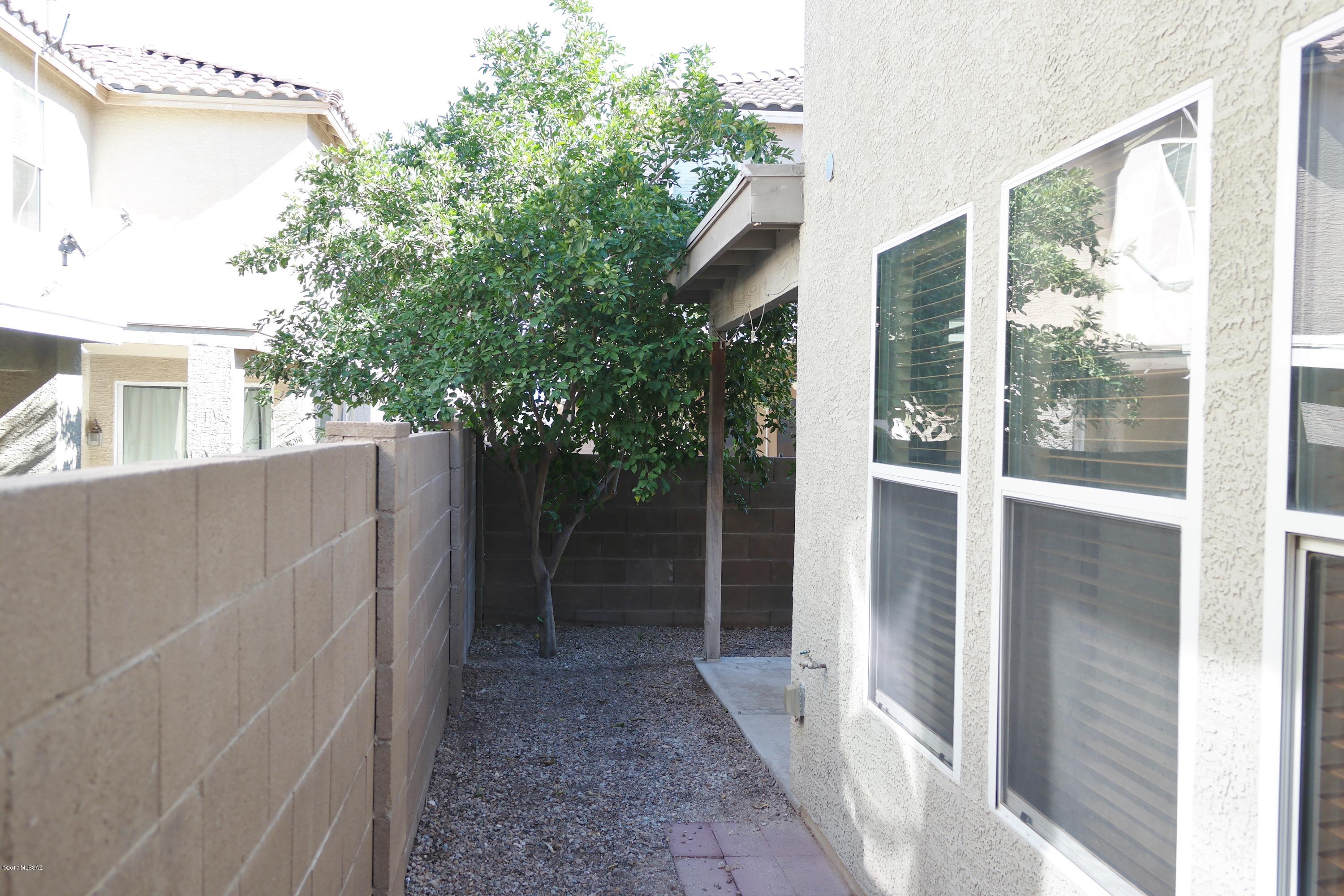 Pantano Overlook - Residential