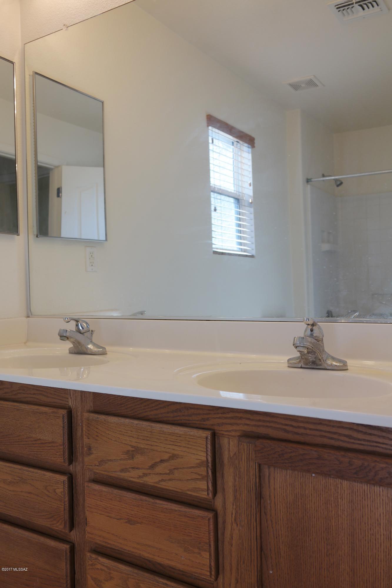 Pantano Overlook - Residential