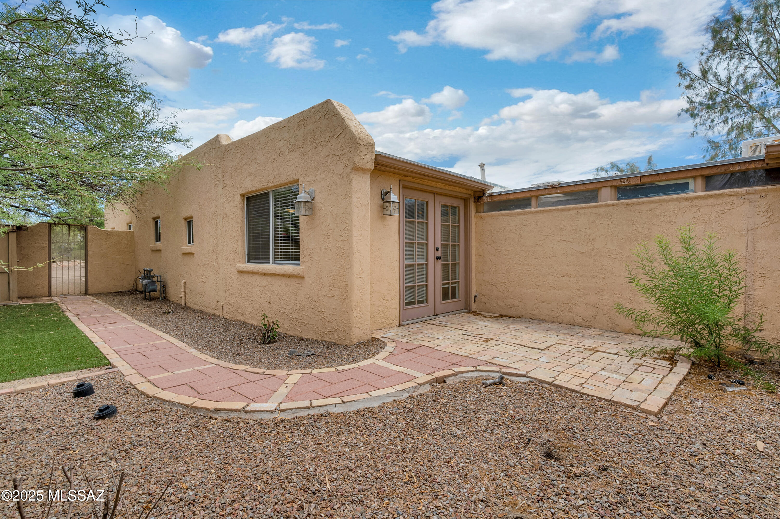 Campbell Ave. Acres - Residential Income