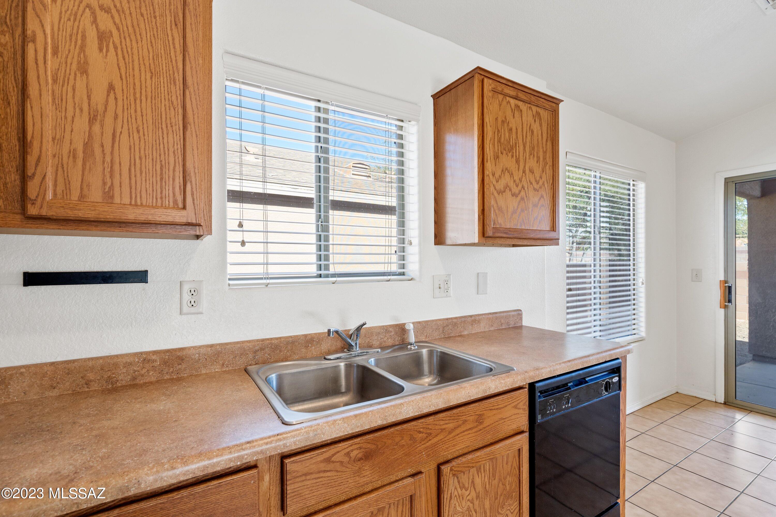 Desert Stone (1-260) - Residential Lease