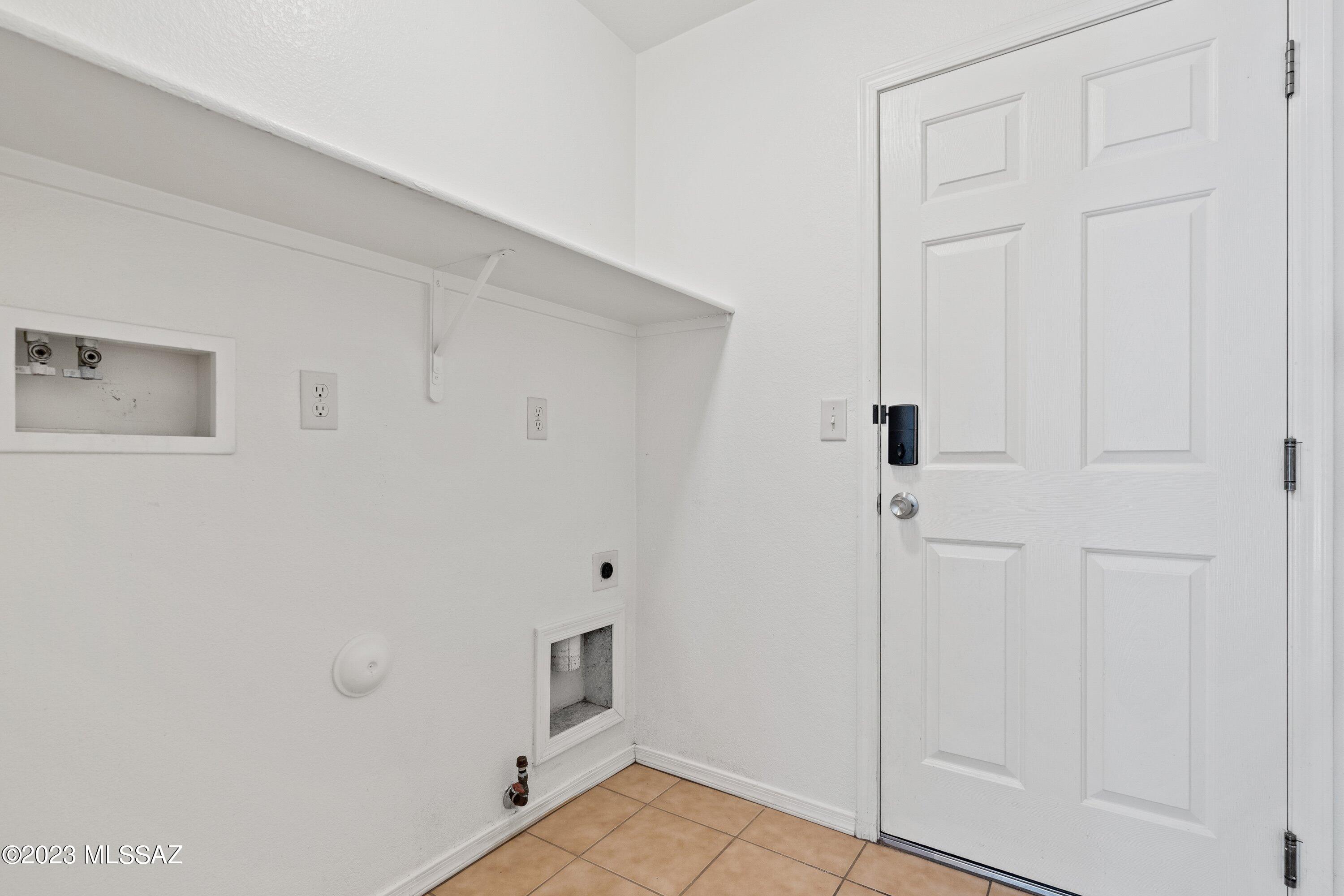 Desert Stone (1-260) - Residential Lease