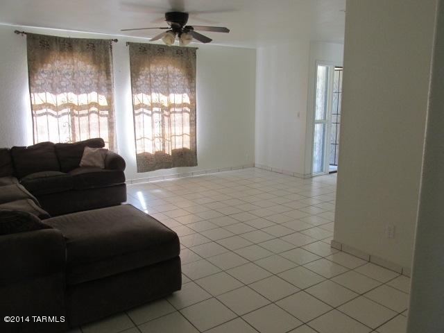Paseo Vista (1-234) - Residential