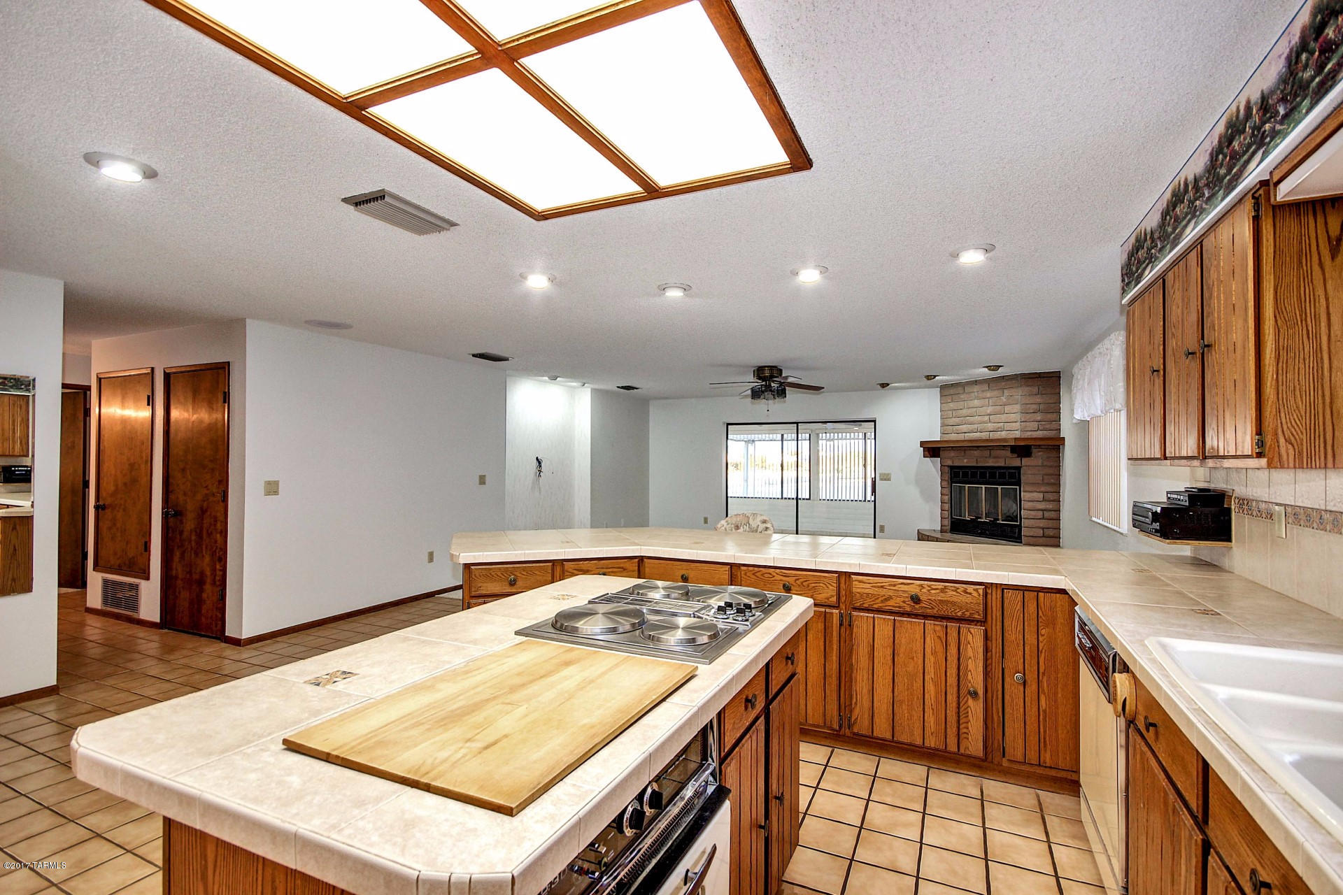 New Tucson Unit NO. 4 (1-203) - Residential