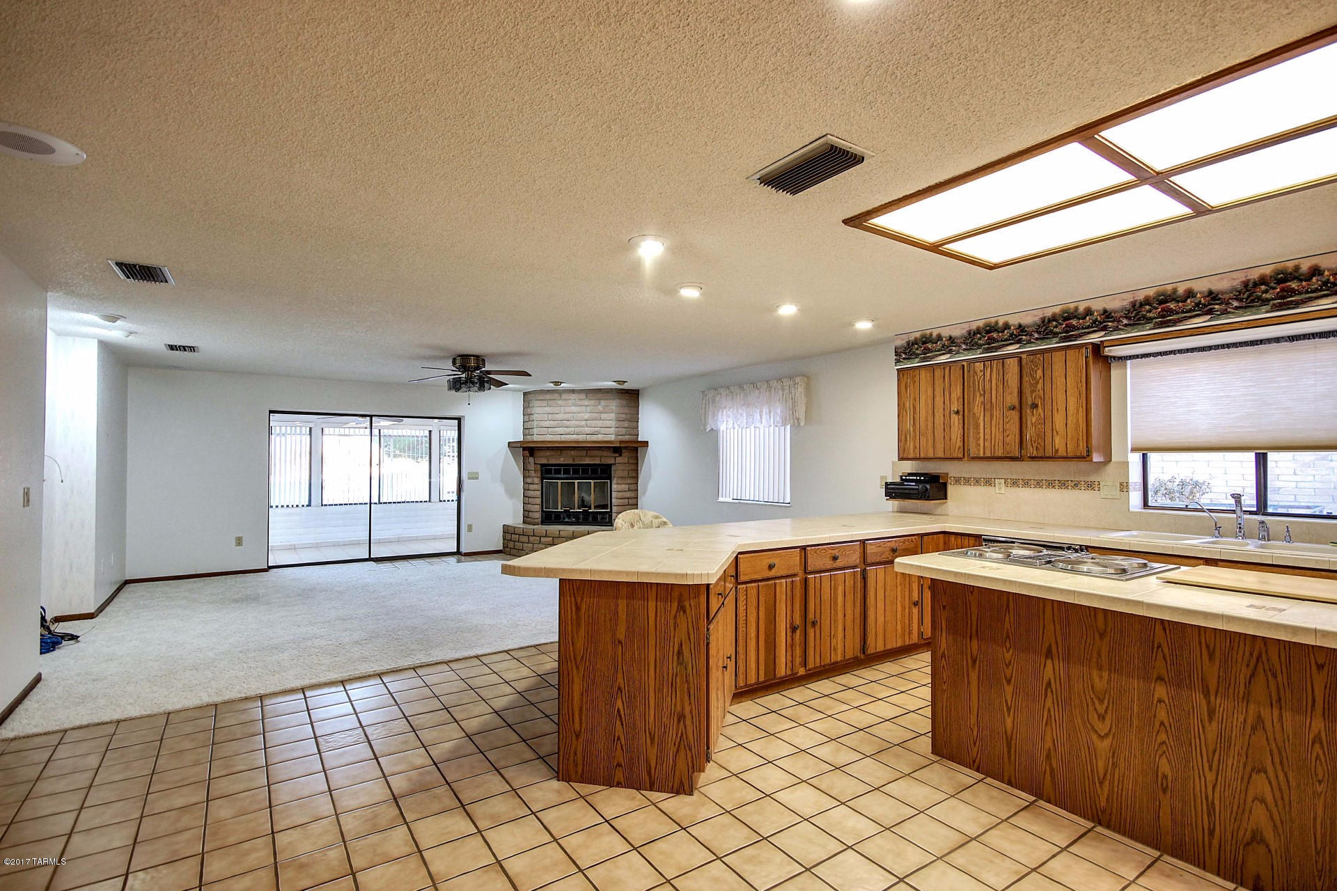 New Tucson Unit NO. 4 (1-203) - Residential
