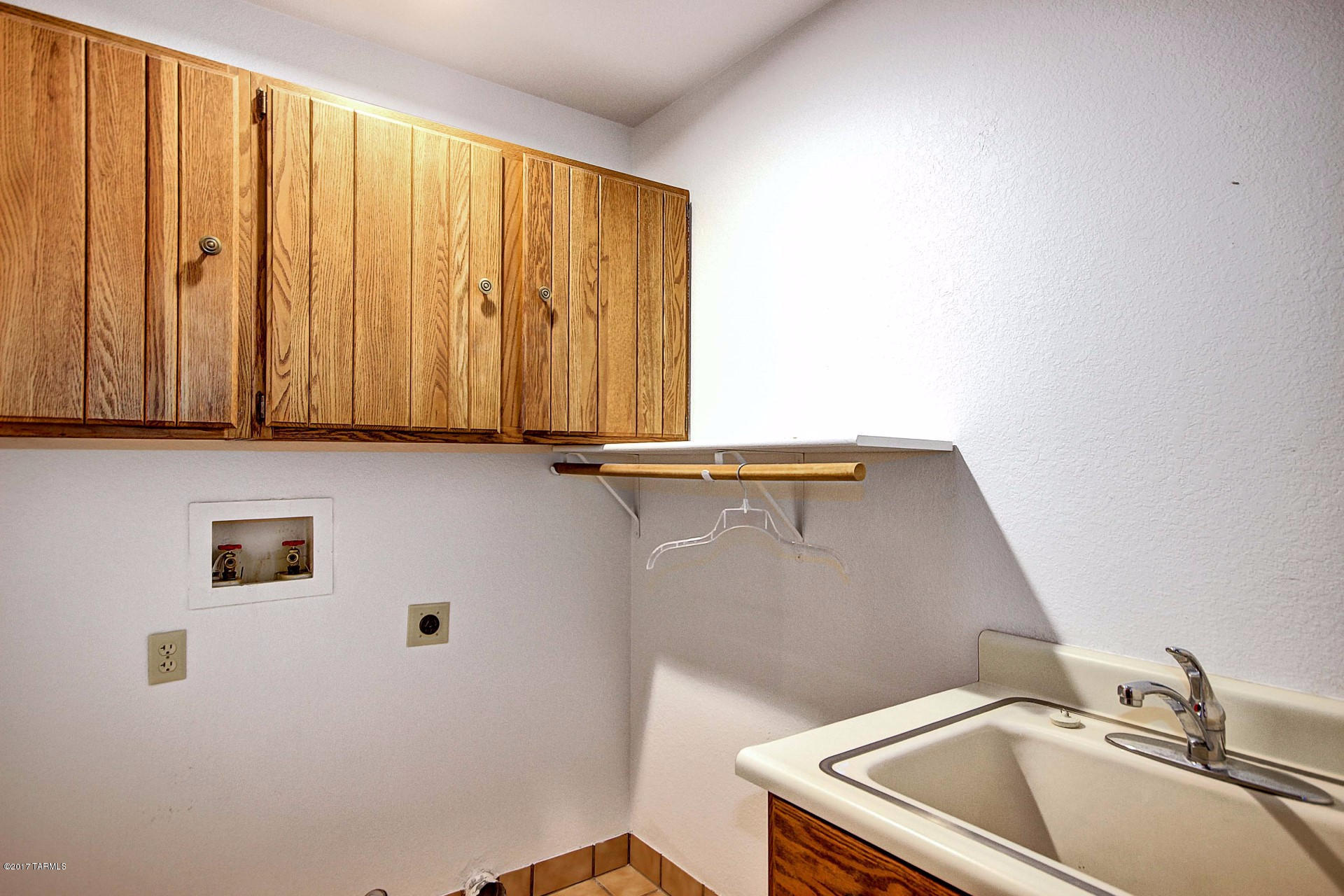 New Tucson Unit NO. 4 (1-203) - Residential