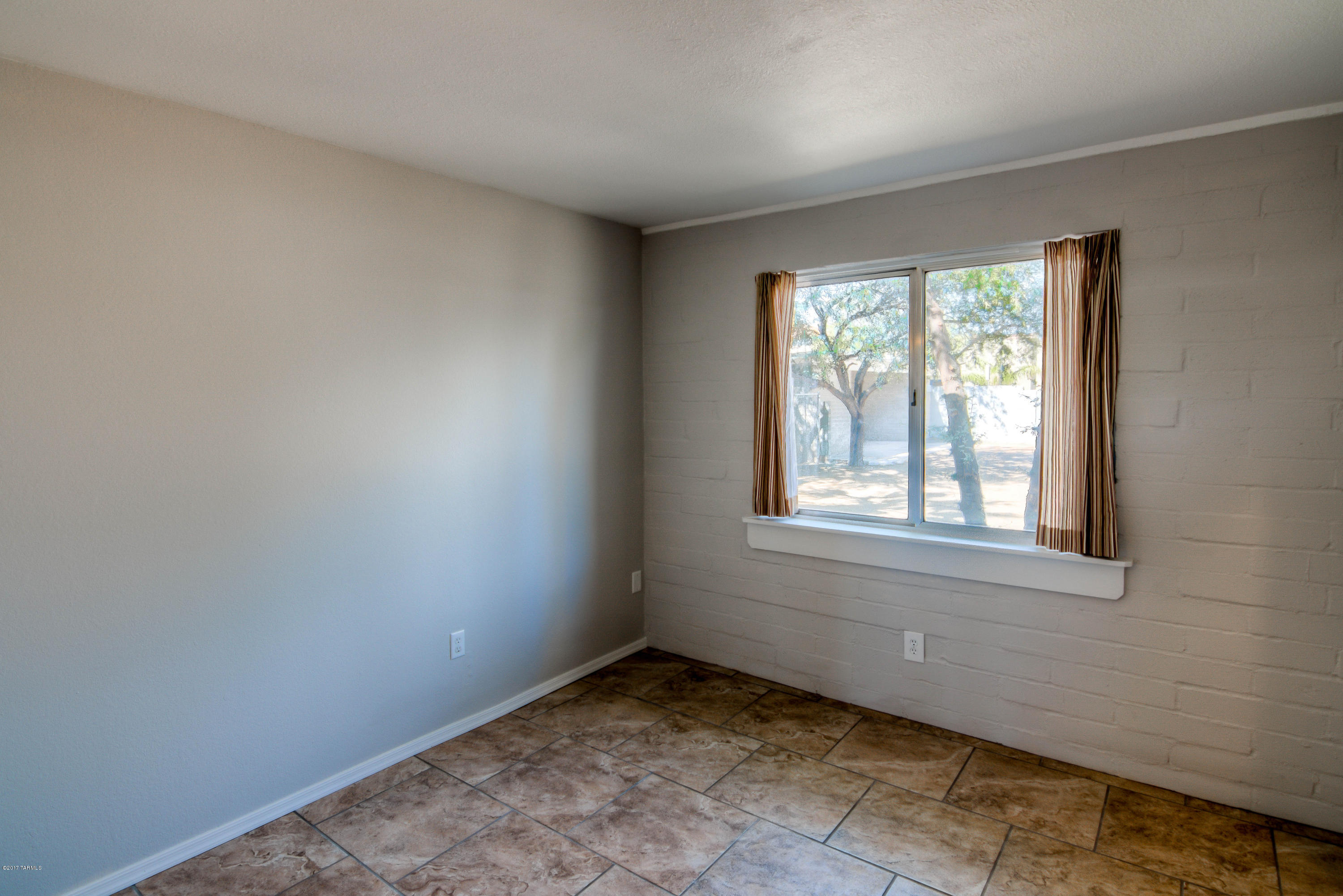 Catalina Heights - Residential Income