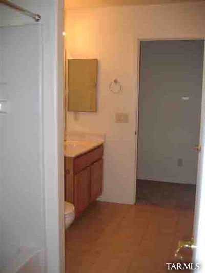 Rancho Del Lago (608-1030) - Residential Lease