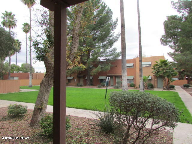 Willow Gardens Condos (1-76) - Residential