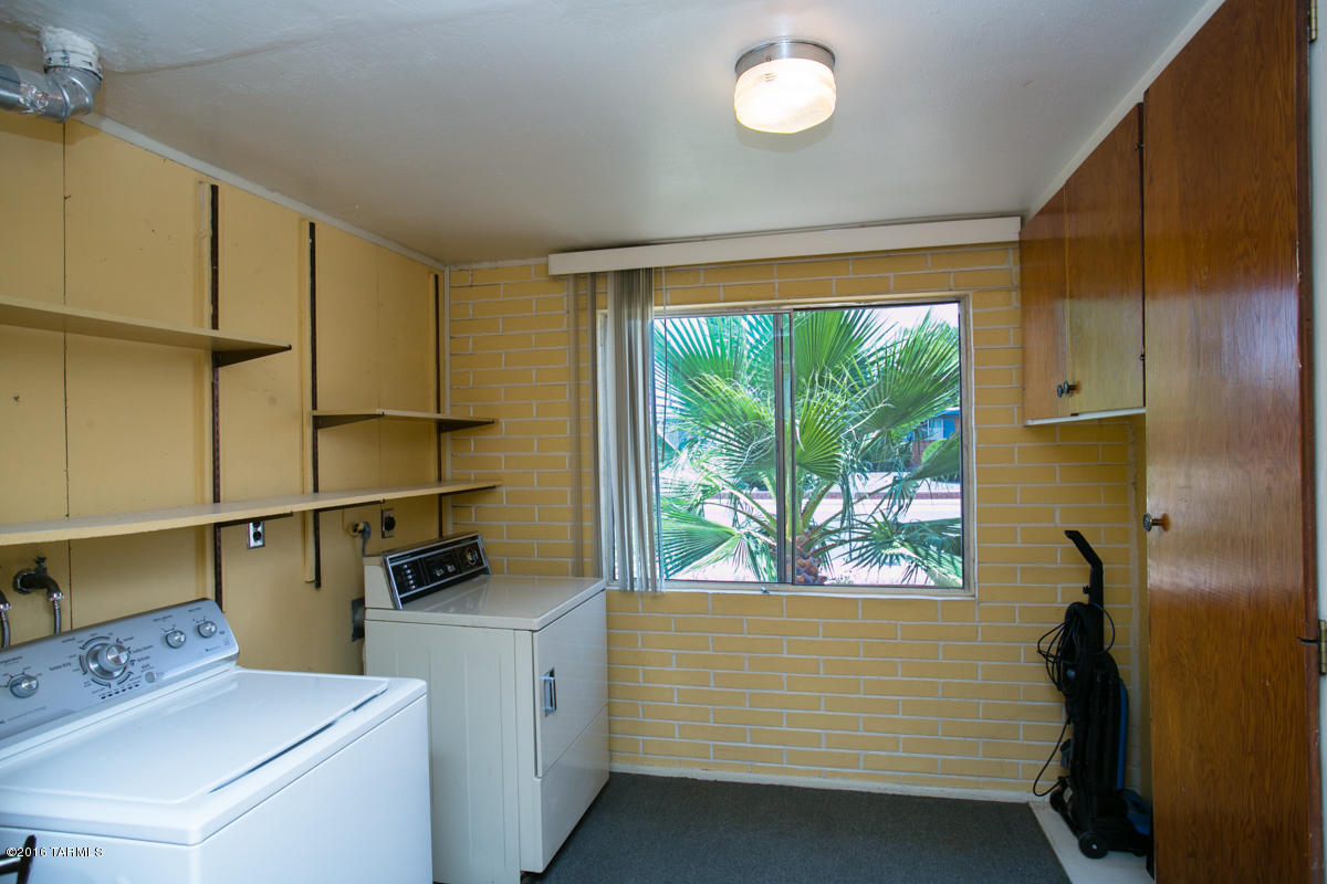 Sherwood Village Terrace (231-546) - Residential