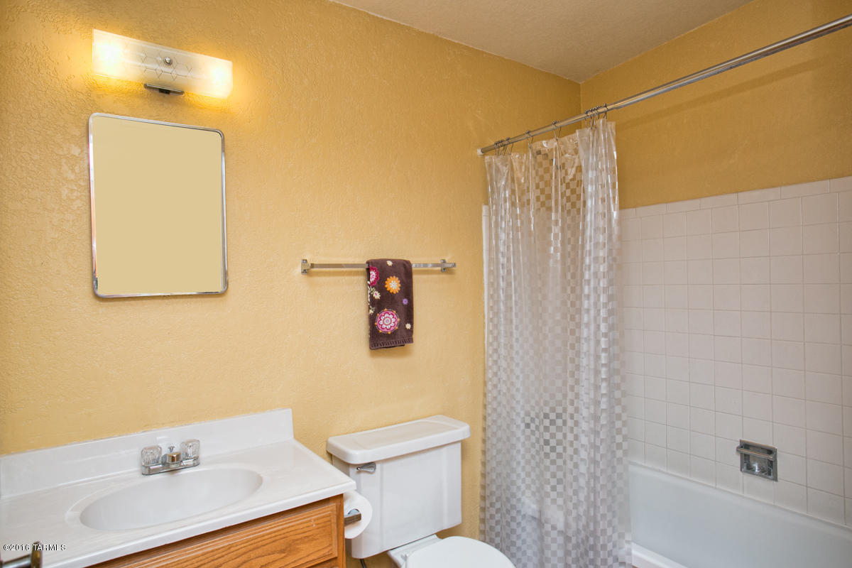 Sherwood Village Terrace (231-546) - Residential