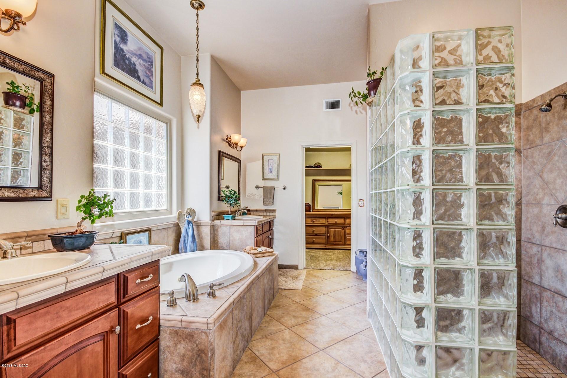Coyote Creek (1-395) - Residential