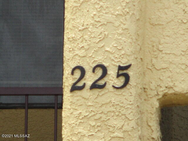 Woodland Place Condominiums (101-152, 201-252) - Residential