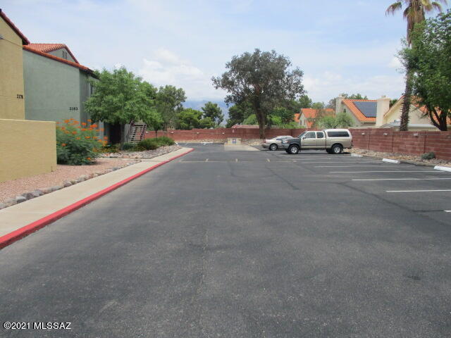 Woodland Place Condominiums (101-152, 201-252) - Residential