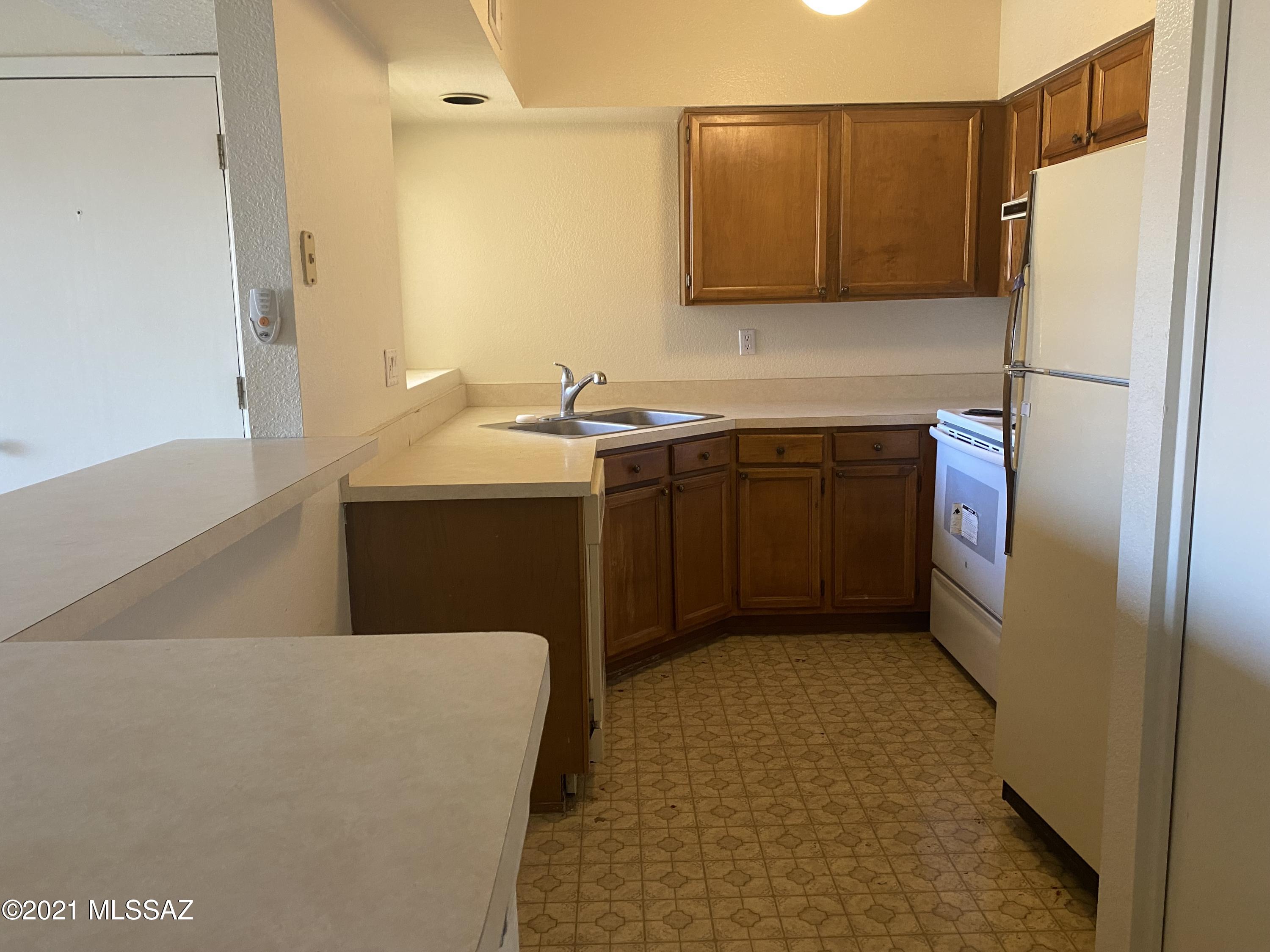 Woodland Place Condominiums (101-152, 201-252) - Residential