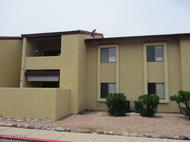 Woodland Place Condominiums (101-152, 201-252) - Residential